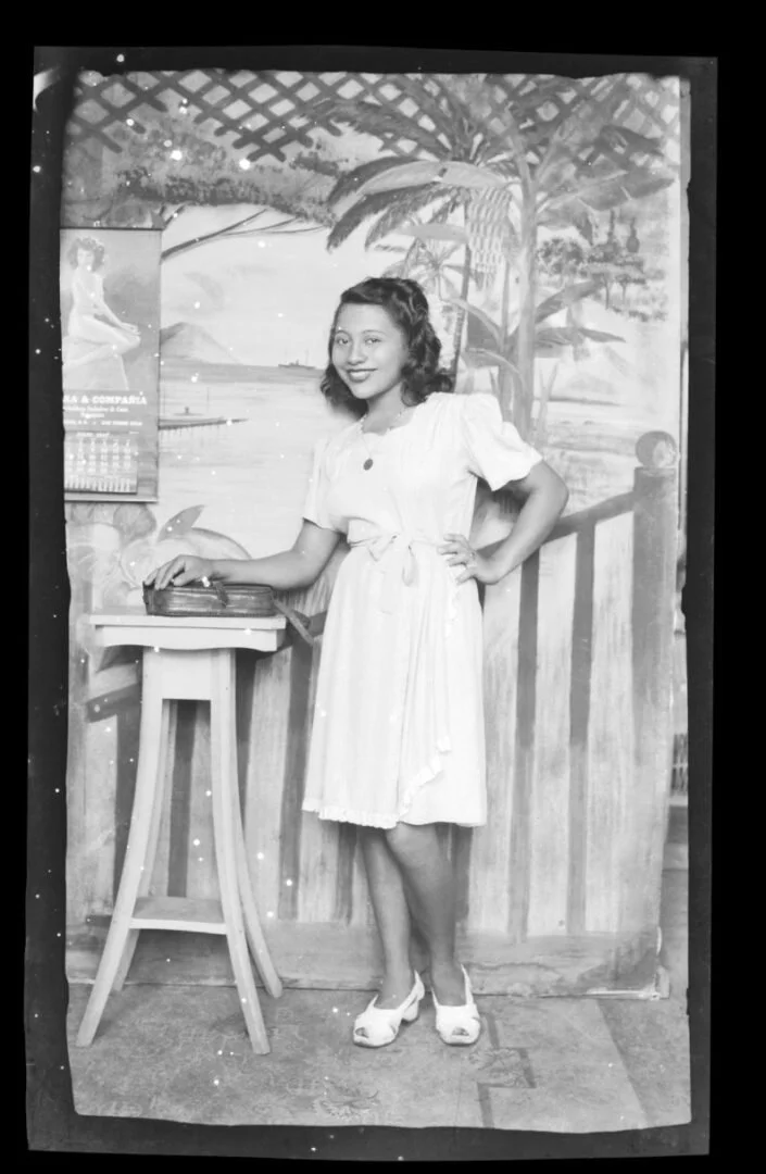 Image-12-Tropical-backdrop-painted-by-Platero-Paz-in-his-studio-795x1218-1.jpg