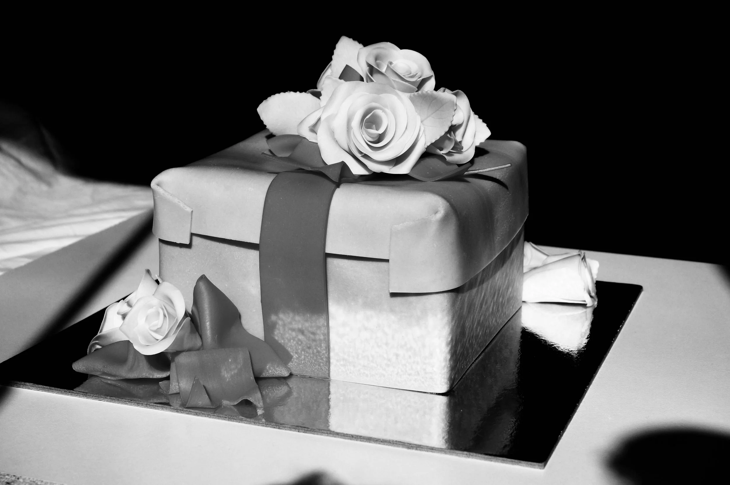 Pink modelling chocolate present box birthday cake 2.jpeg