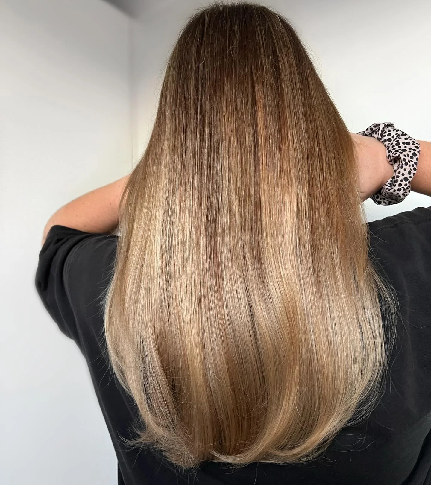 Pretty bronde on this gorgeous natural hair! 🫶🏻🌼