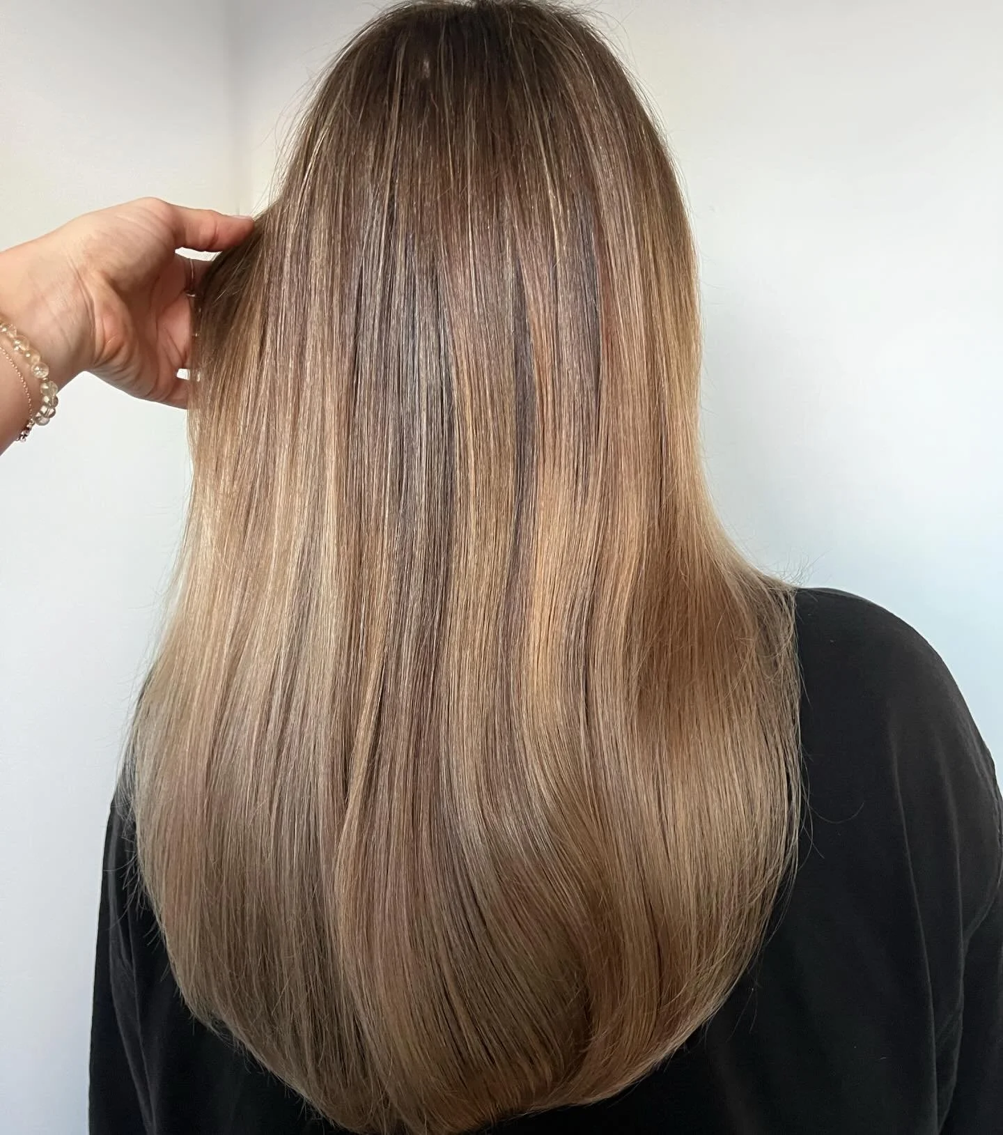 The prettiest bronde shade 💖🌼