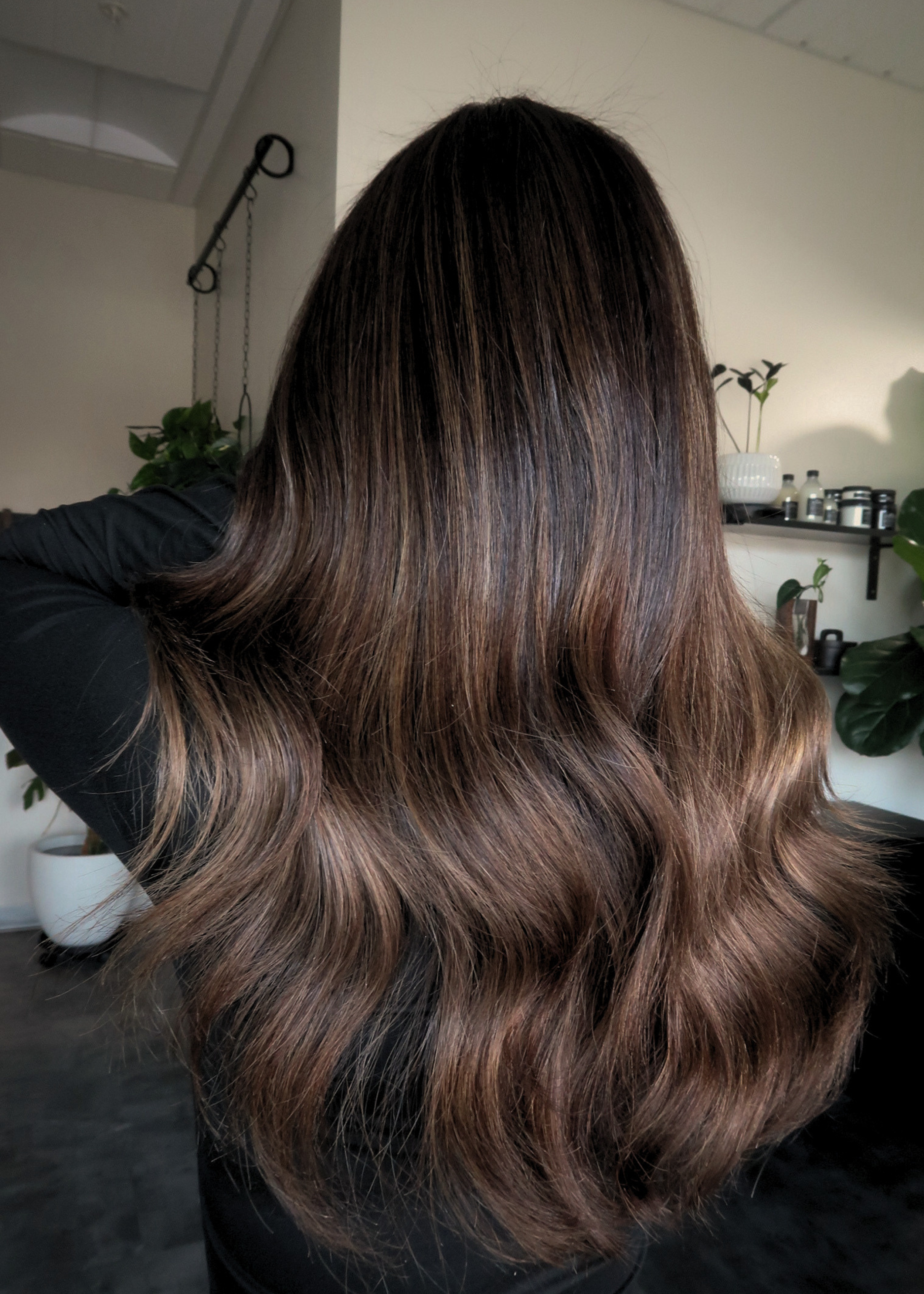 Dimensional brunette color with depth and shine