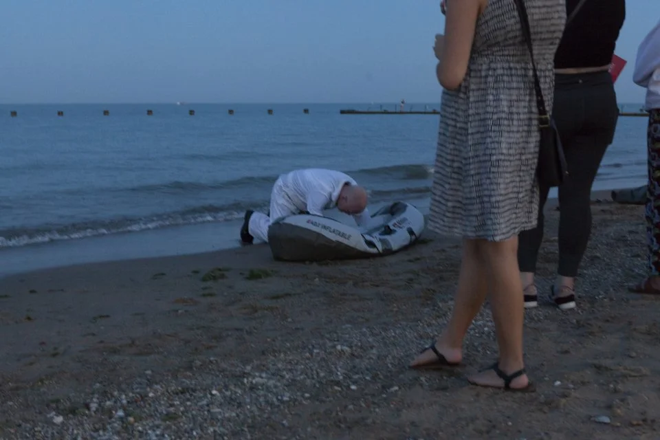 Genuflect12_.JPG