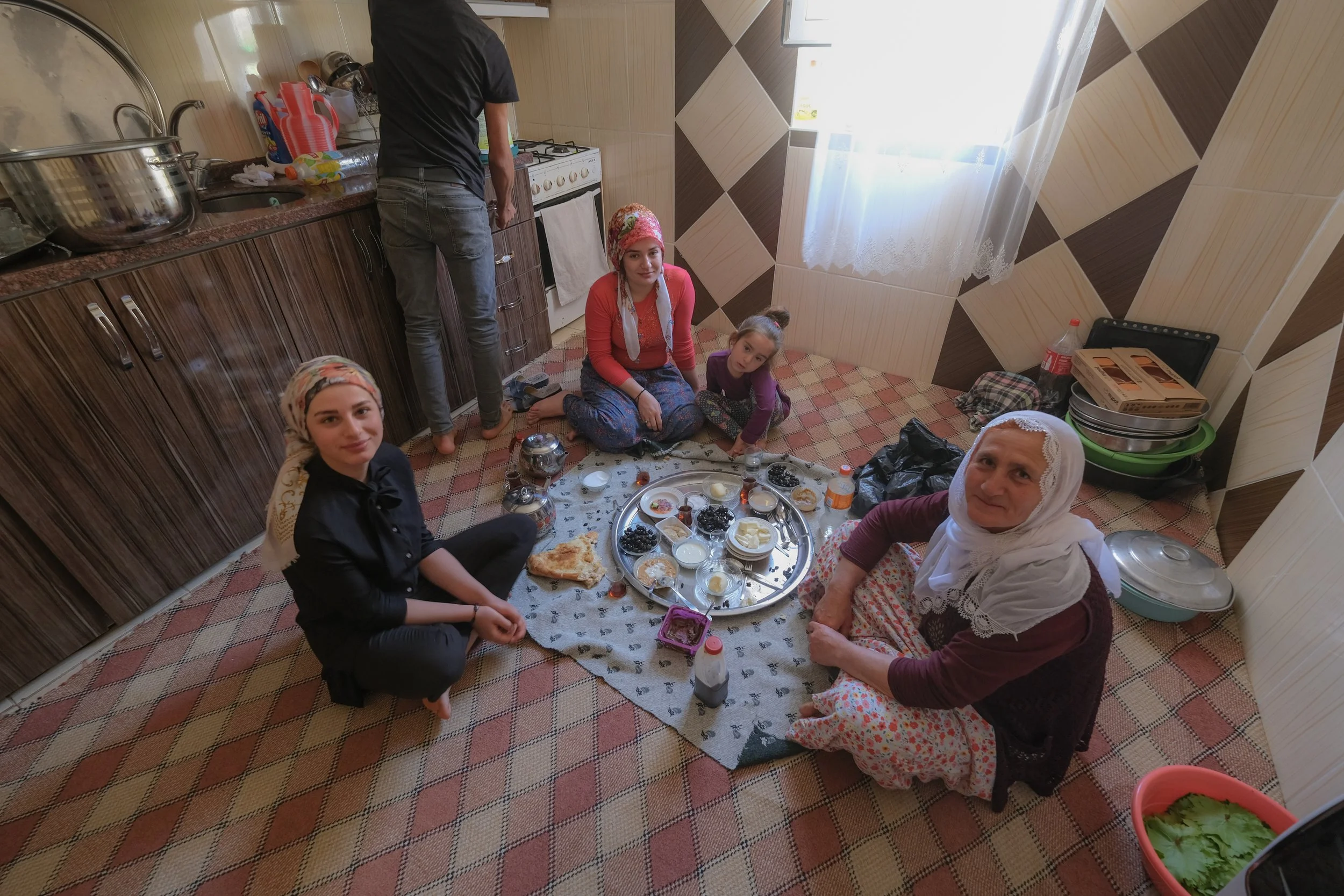 arka odadaki kadınlar_zeynep dildar gürcan8.jpg