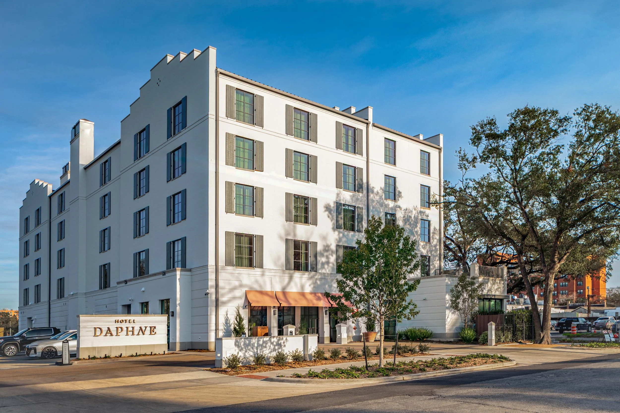 Exterior of Hotel Daphne in Houston, Texas