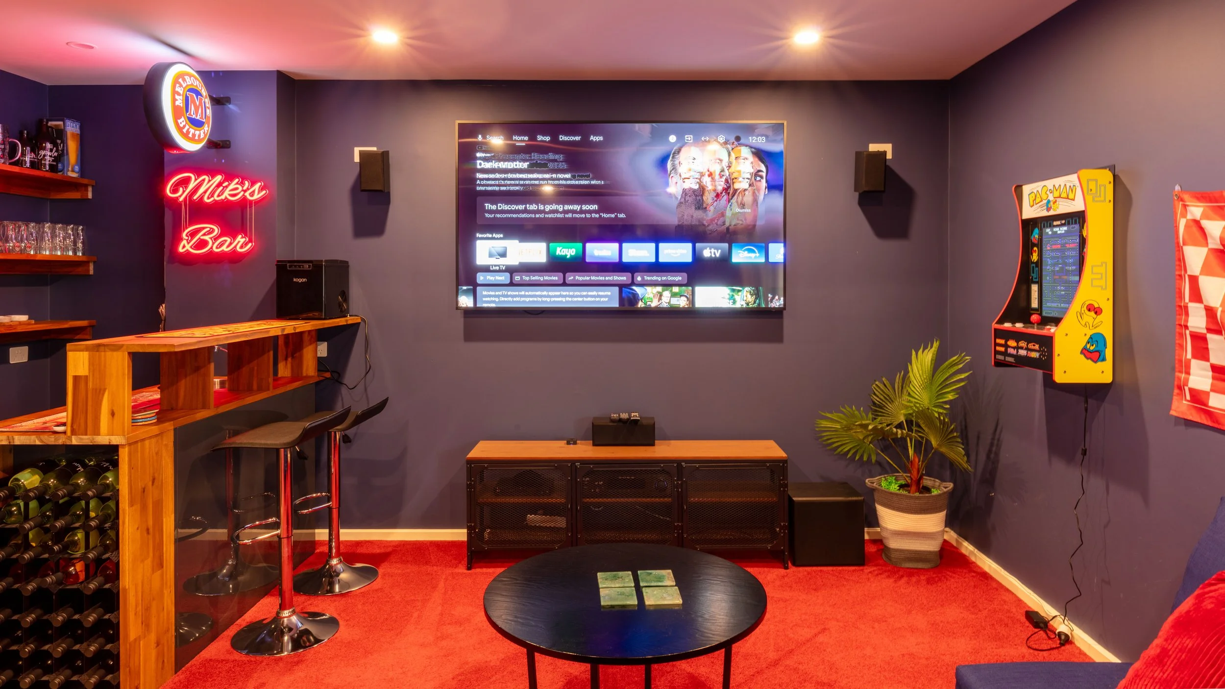 A photo of Mik's bar, a feature of the Vista Azure holiday home.