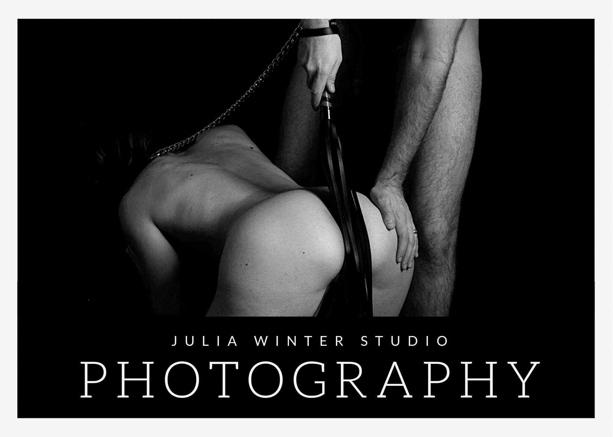 20220701erotic couples photographyjulia winter studio~80.jpg