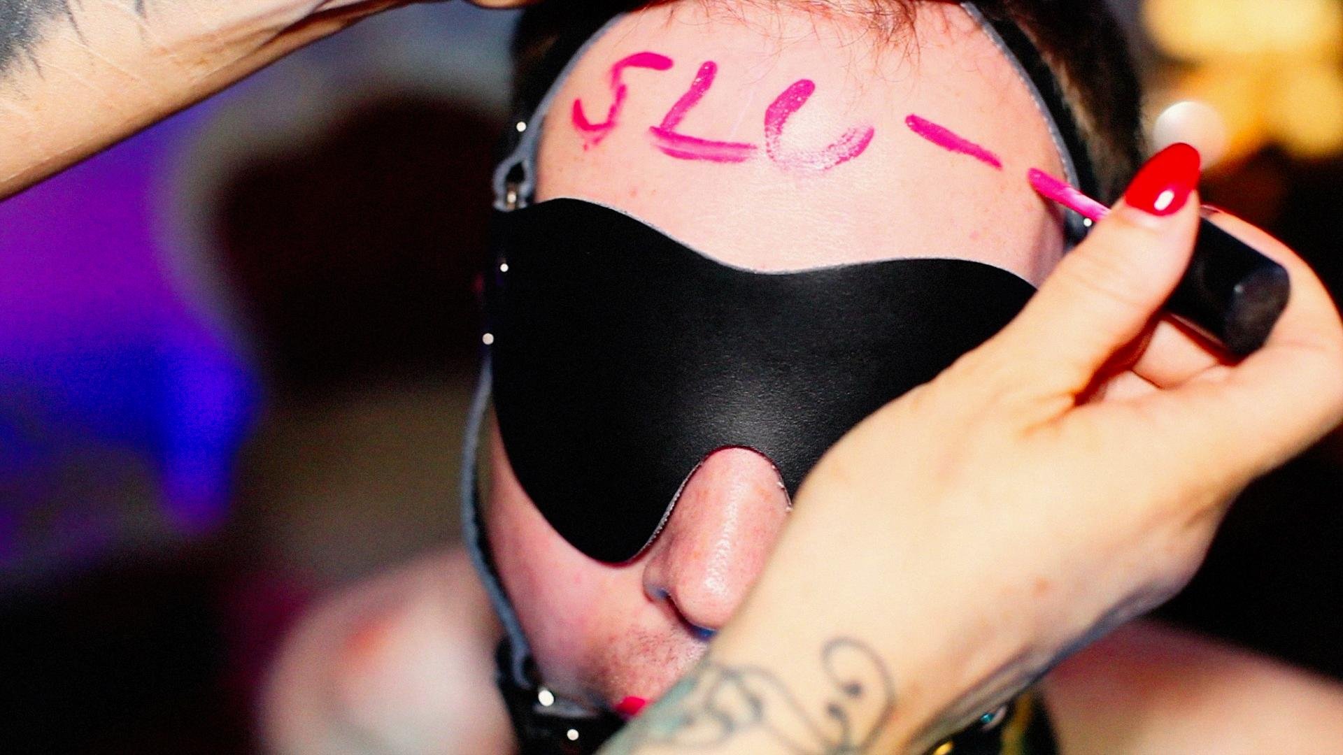  Julia winter studio 20210157.jpg