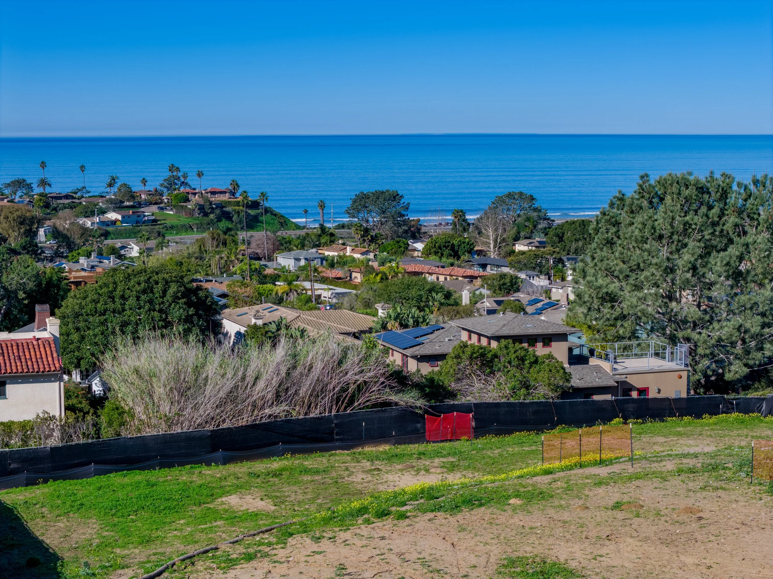 	
White water ocean views towards Seaside Reef available from 607 & 609 N Granados Avenue