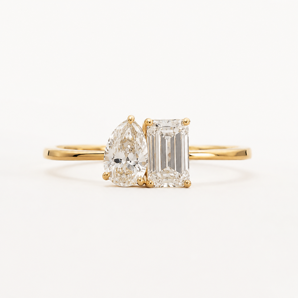 Toi et moi rings on gold