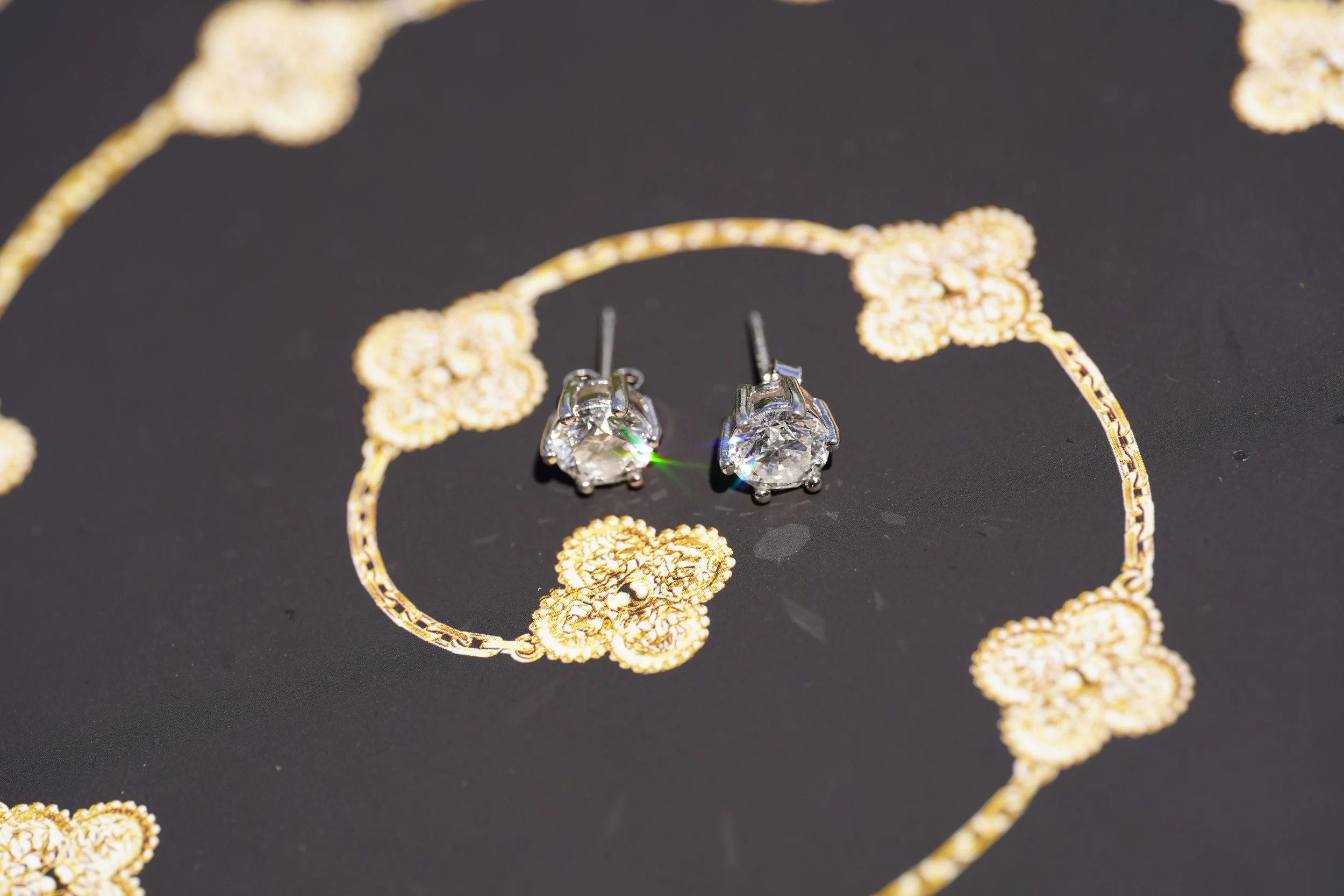 Round Diamond Studs