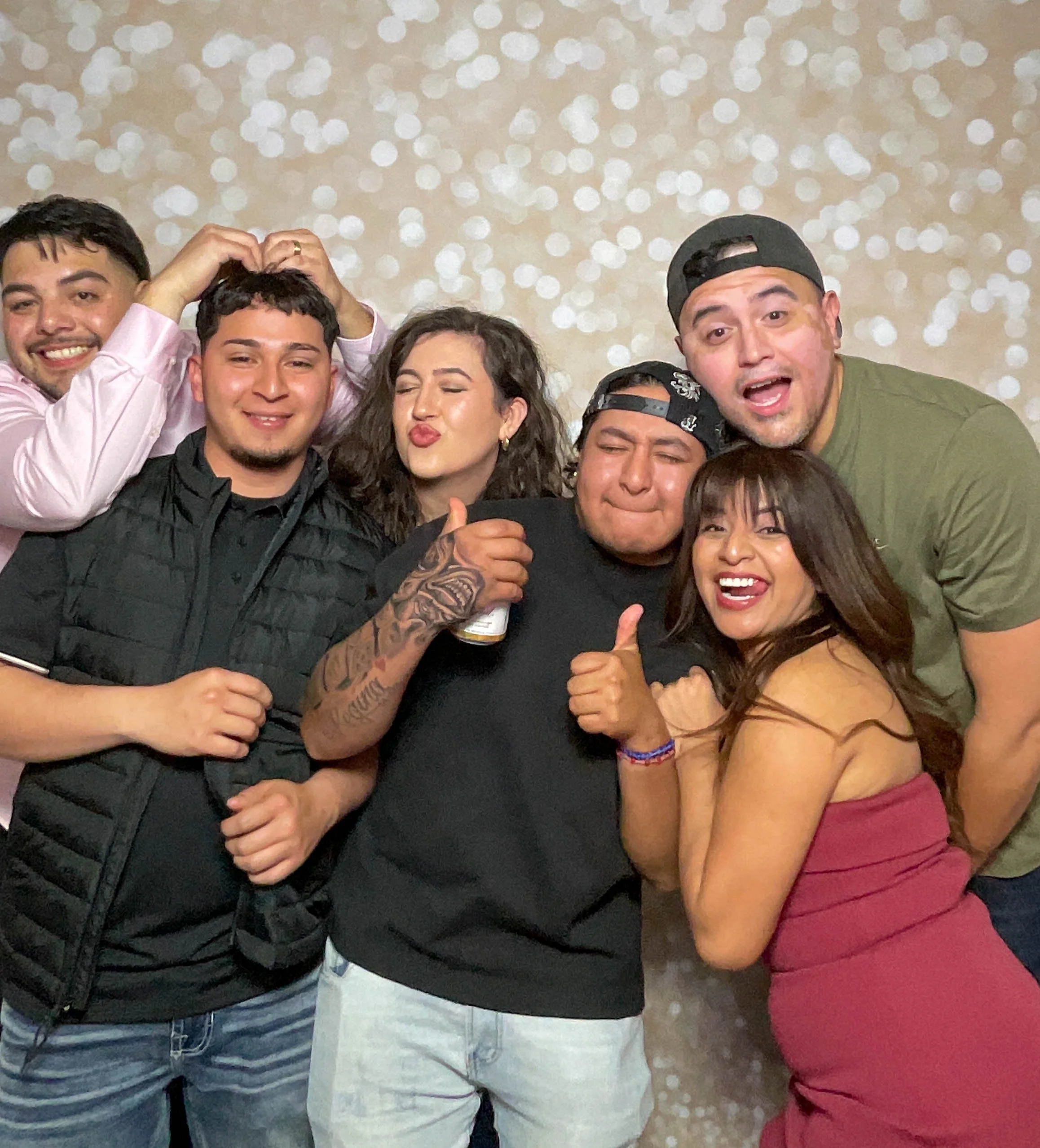 20260221_202638469christmas part photo edit 2_.jpg