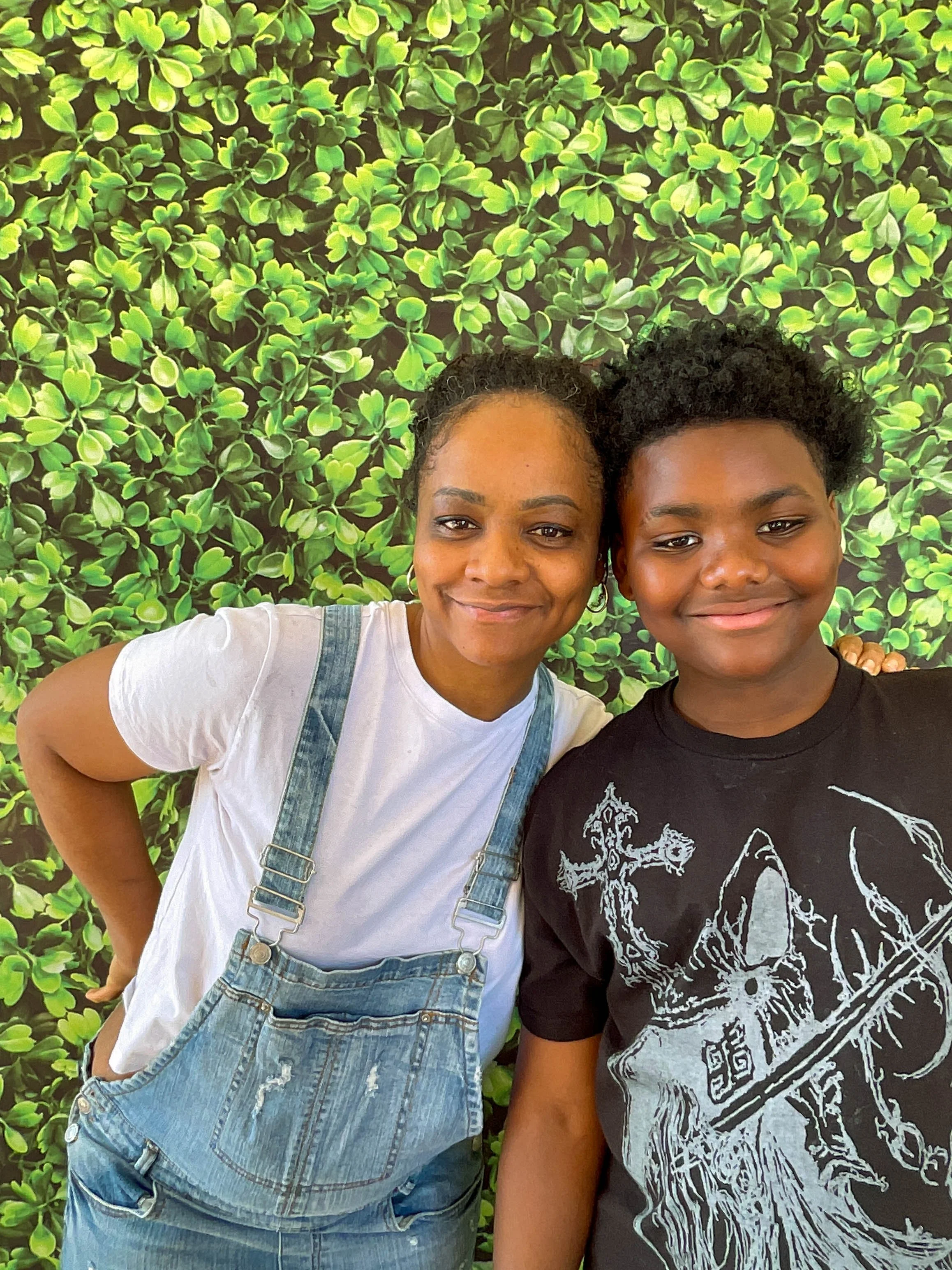 20250426_140844683christmas part photo edit 2_.jpg