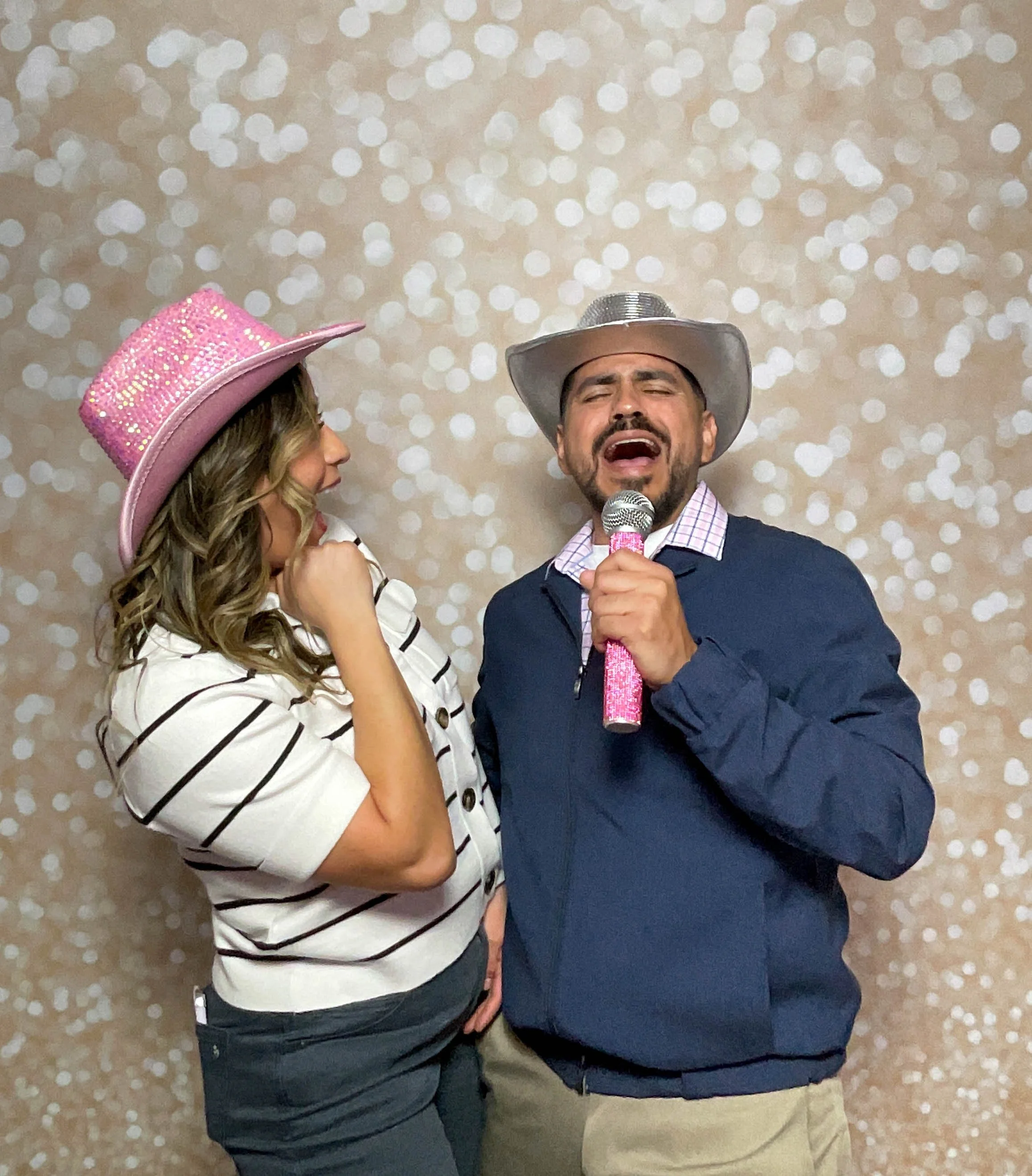 20260221_192810032christmas part photo edit 2_.jpg