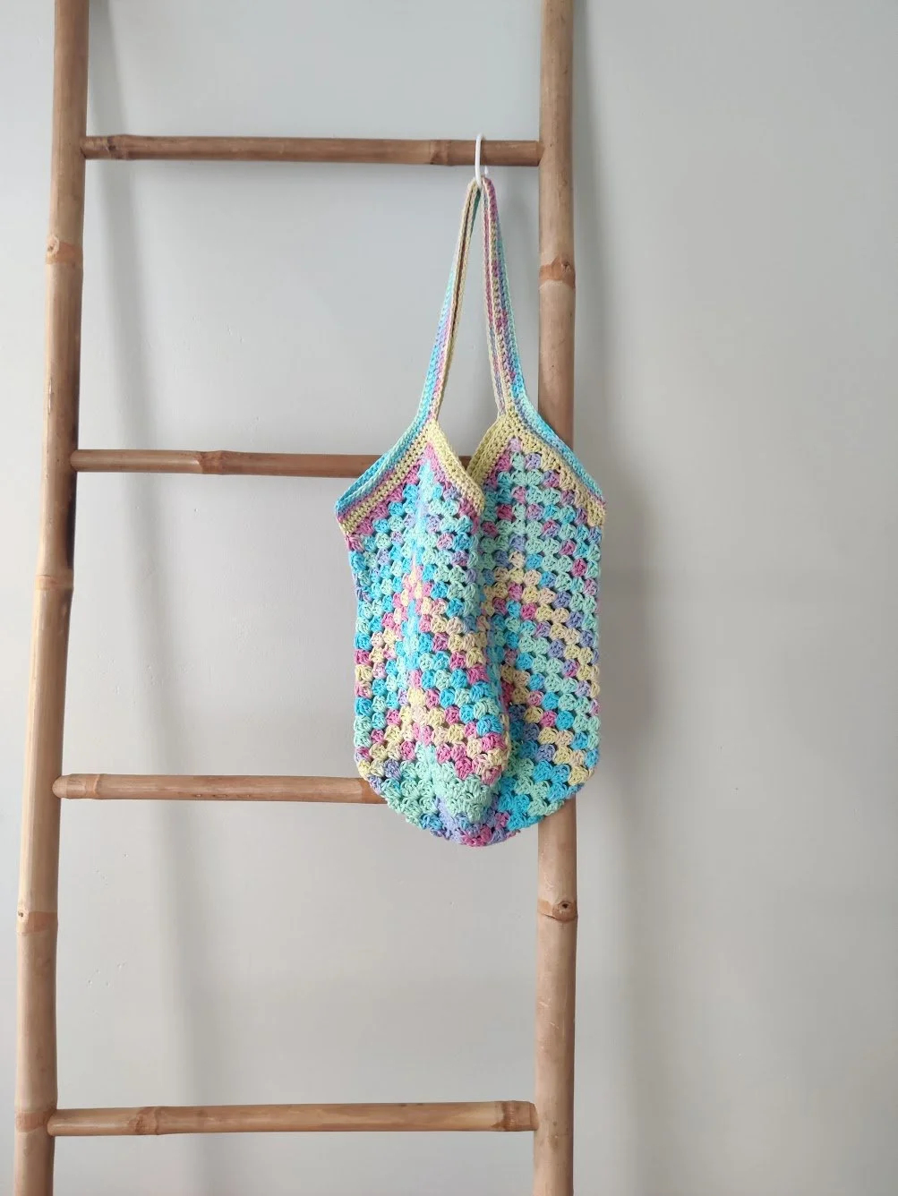 Keväinen karkki Granny-laukku