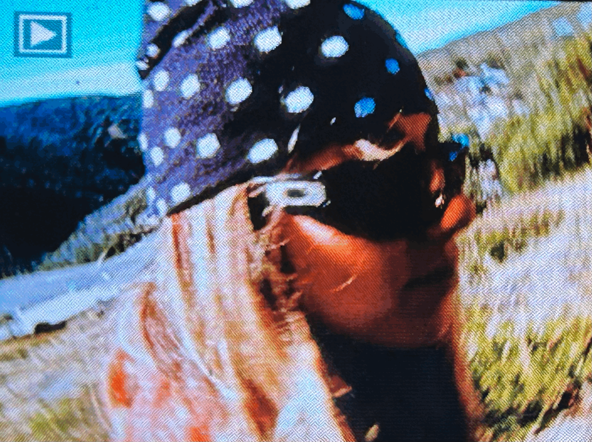 P0lKa D0t BEanIE