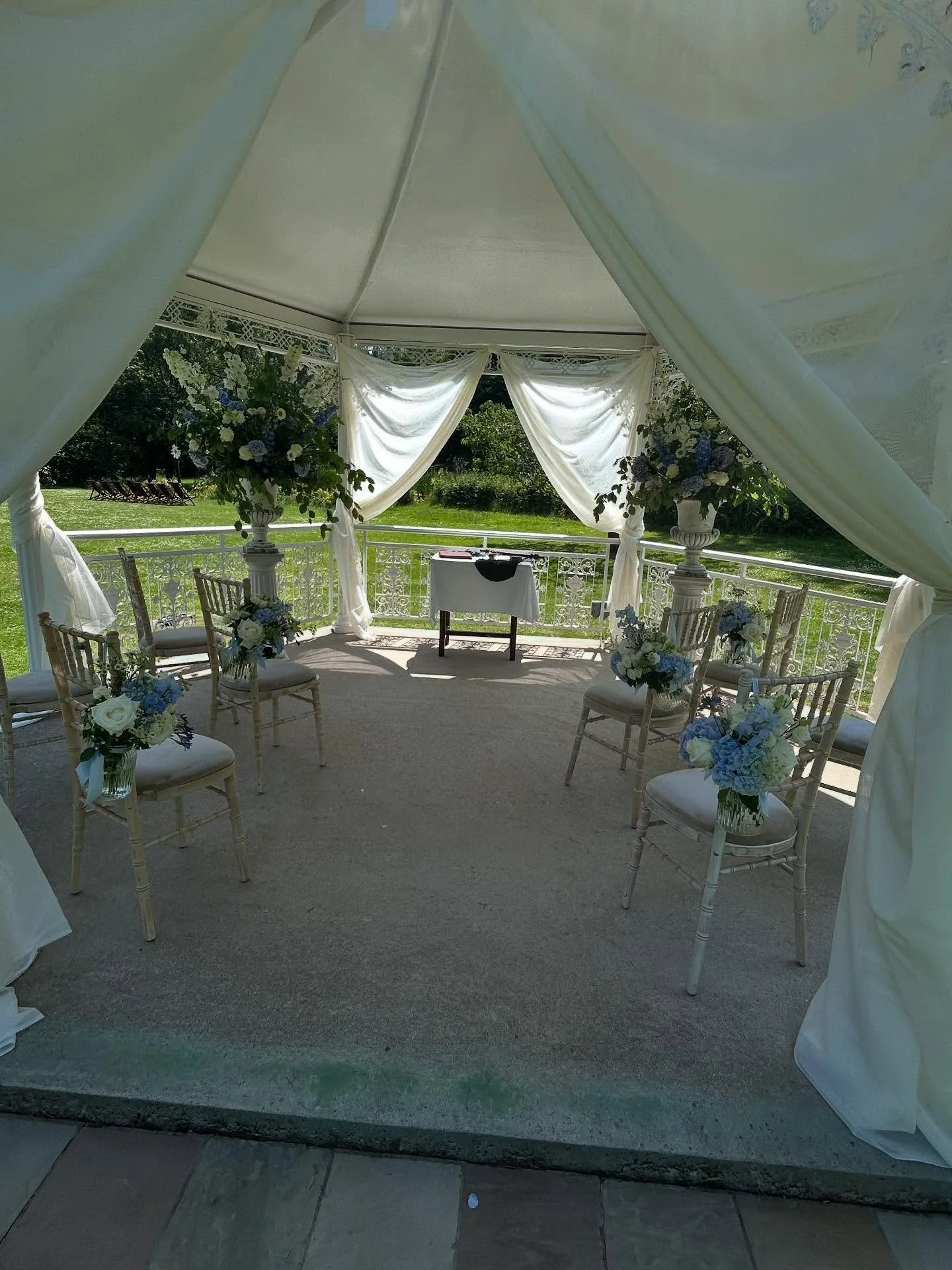 🎻 A timeless touch of elegance for a truly unforgettable day&hellip;

Today, the Arcosanti String Duo had the honour of performing at a beautifully intimate wedding at the enchanting Manor House, Castle Combe. Beneath golden sunshine and surrounded 