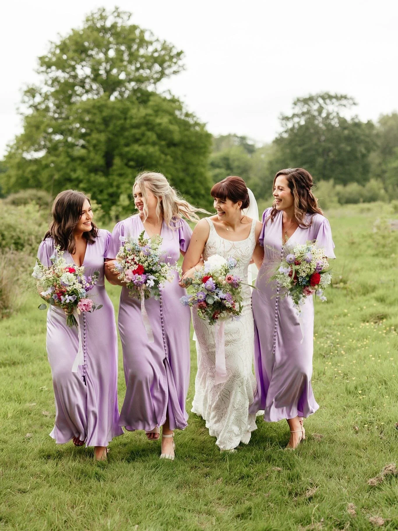 Soft, pretty pastels for Danielle &amp; Reece last spring at @thecherrybarn 

I loved Danielle&rsquo;s selection and this beautiful photography from @kirstymackenziephotography was a gorgeous reminder!