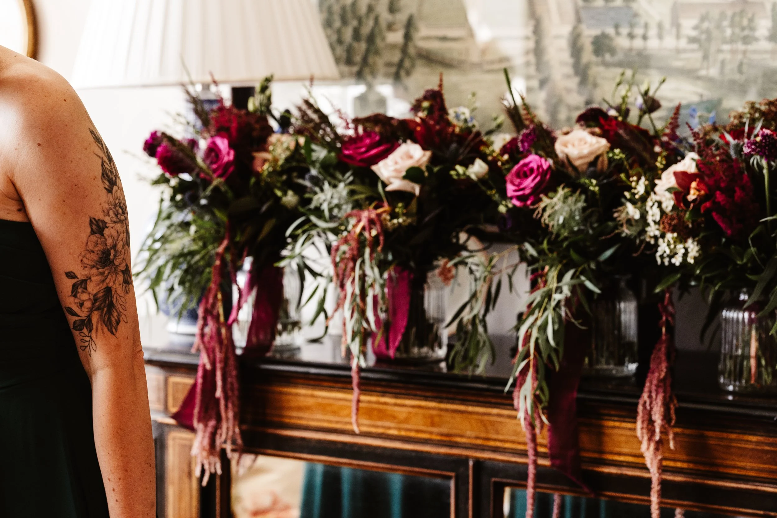 moody-blooms-wedding-flowers-kent-goodnestone-park-floral-mantelpiece.jpg
