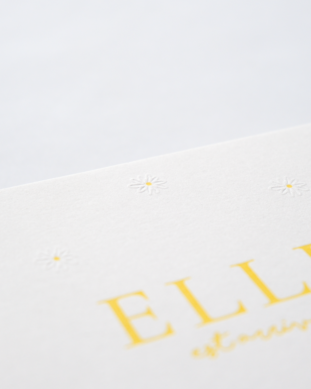 birth announcement yellow with letterpress and flowers