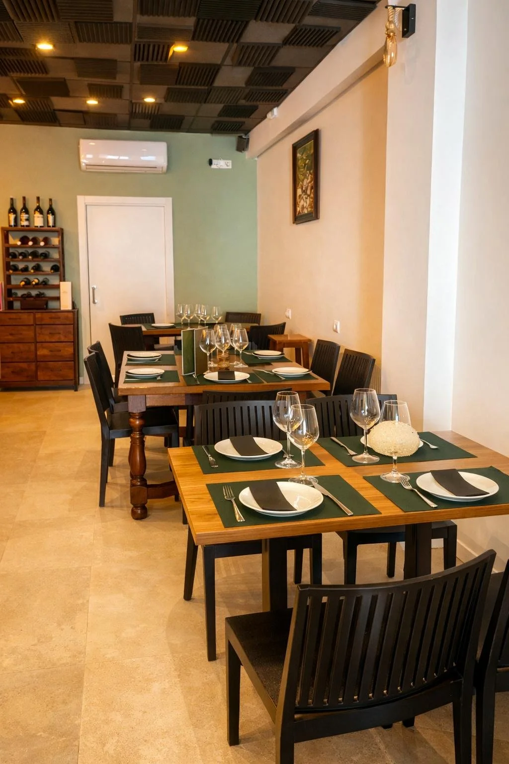 Interior del Akrasia Restaurante en Benicassim Castellon de la Plana