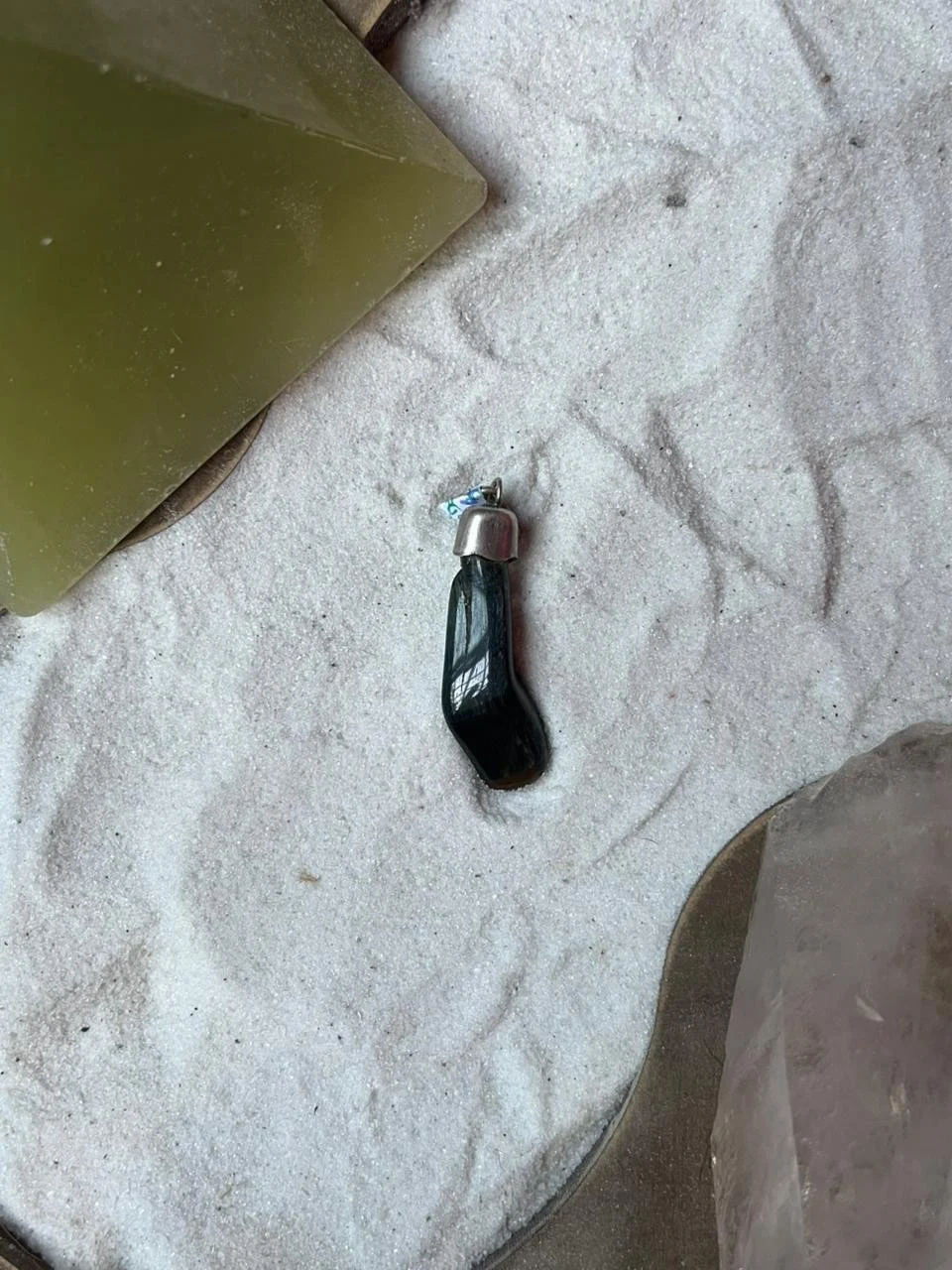 Collar con dije Ojo de Halcon