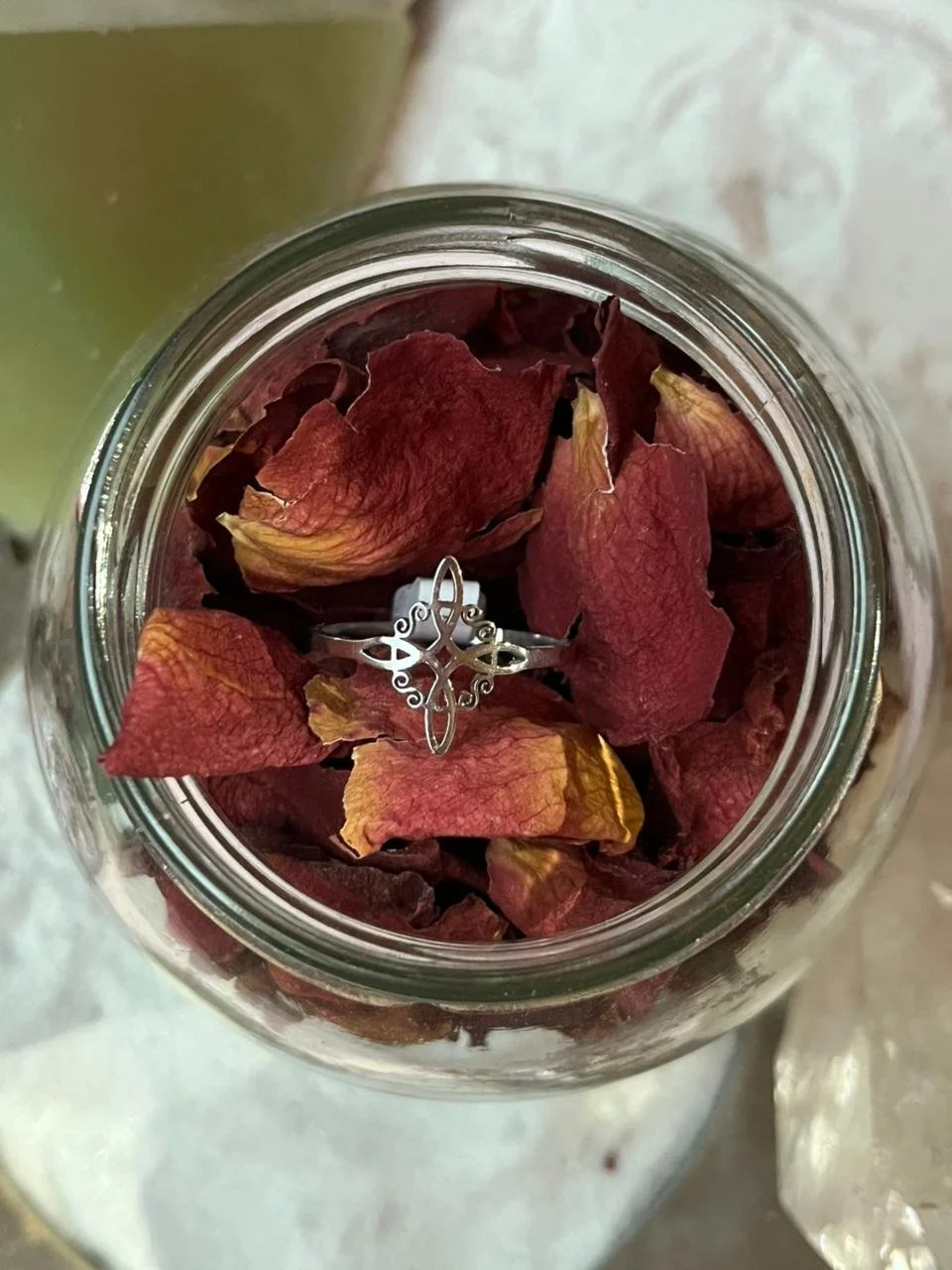 anillo nudo de bruja