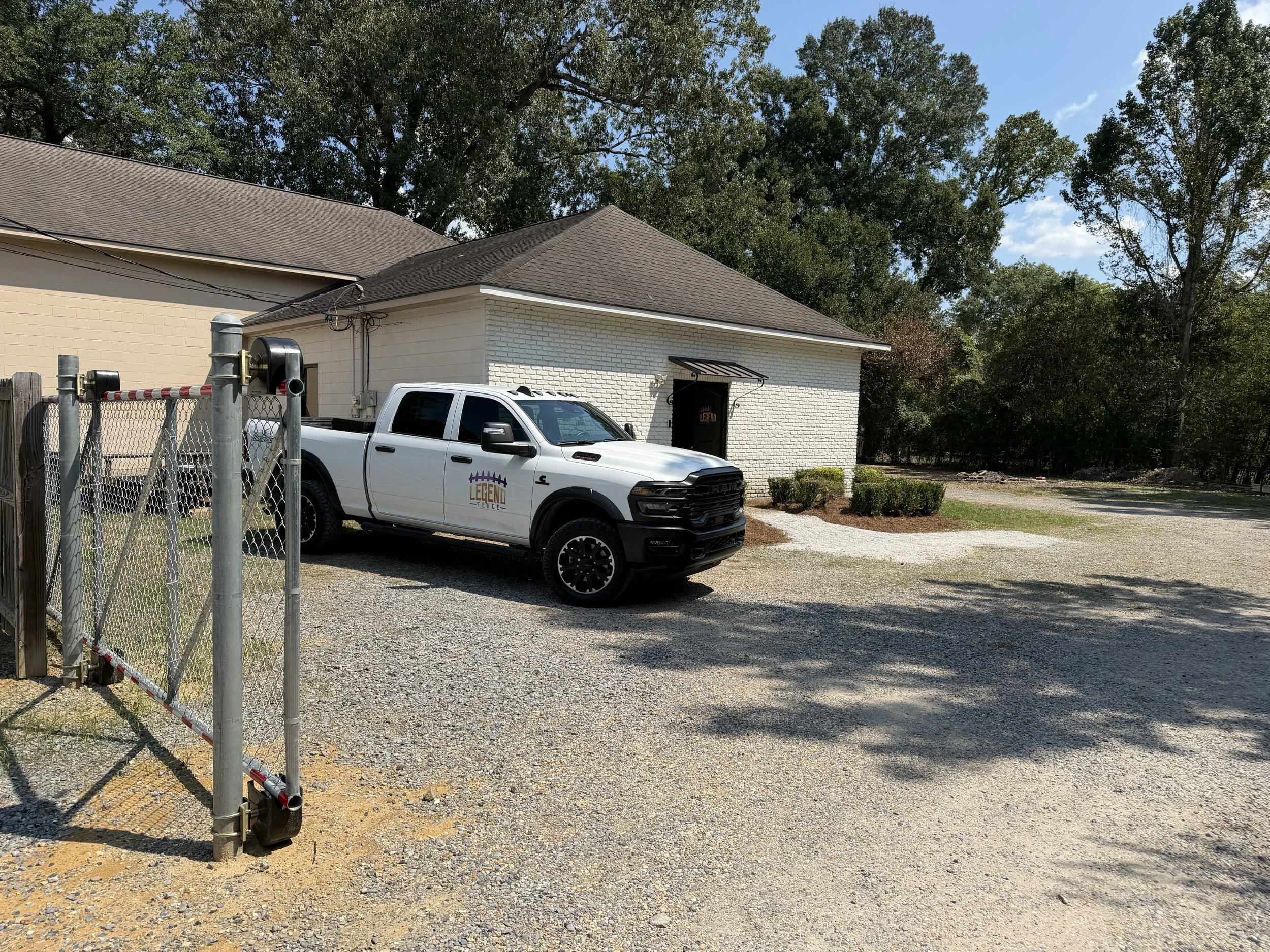 Fence Options for Commercial Property Owners in Baton Rouge
