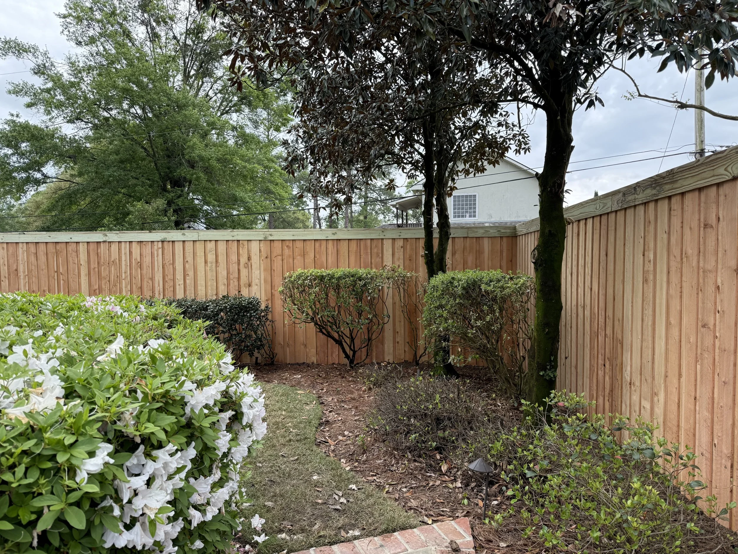 Board on board fence installation Baton Rouge Louisiana