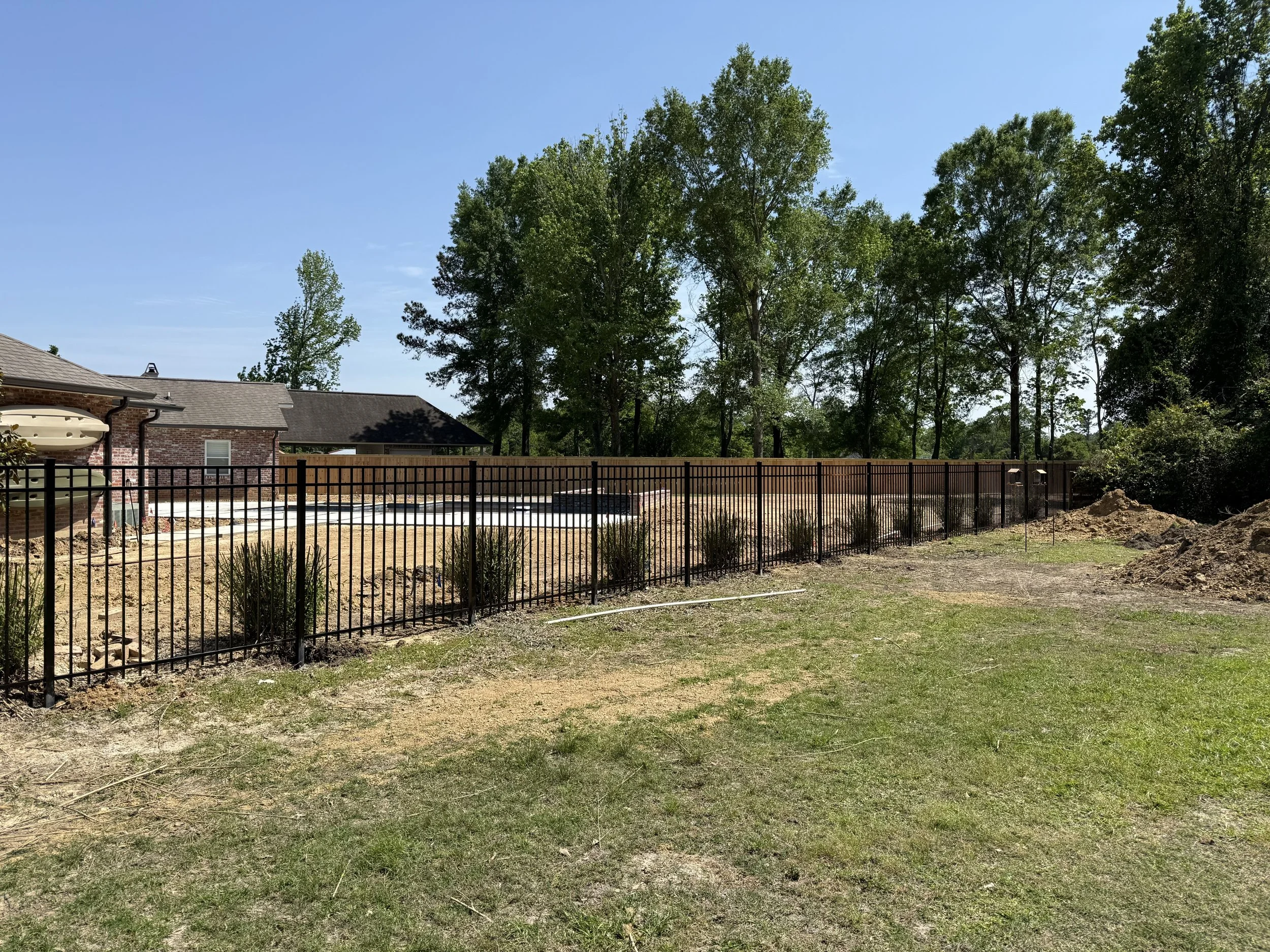 aluminum fence installation covington louisiana