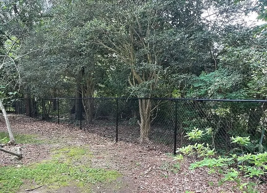 5ft black chain link fence installed by legend fence in Baton Rouge
