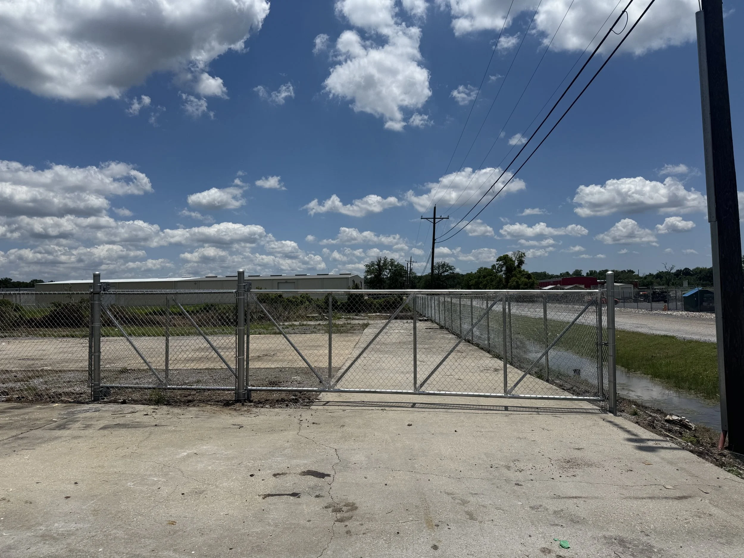 Cantilever chain-link gate installed in Gonzales LA