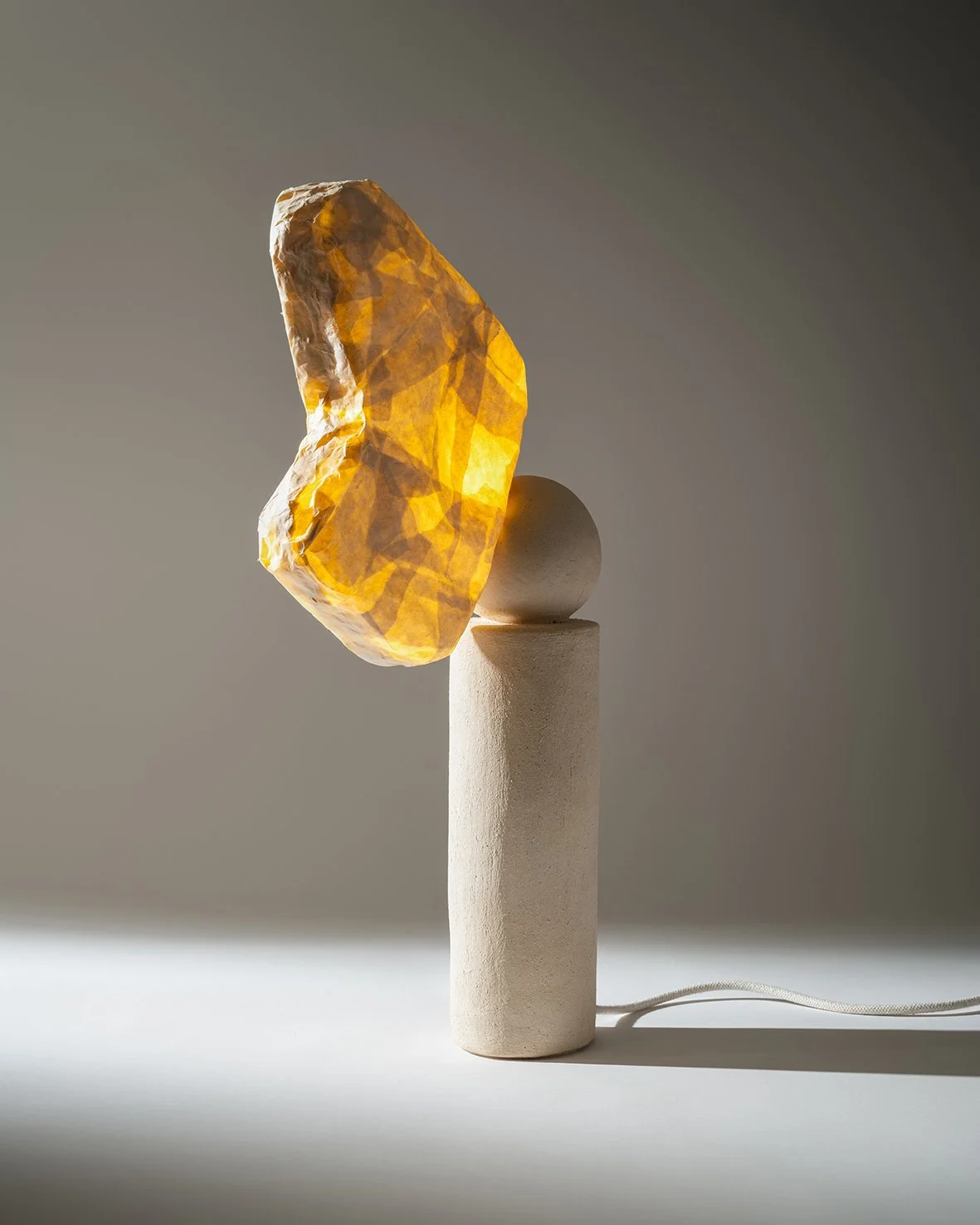 raīz unique objects one of a kind lamp. BARANSU handmade terracotta and white clay table lamps with japanese handcrafted shades, created using traditional techniques and natural materials.