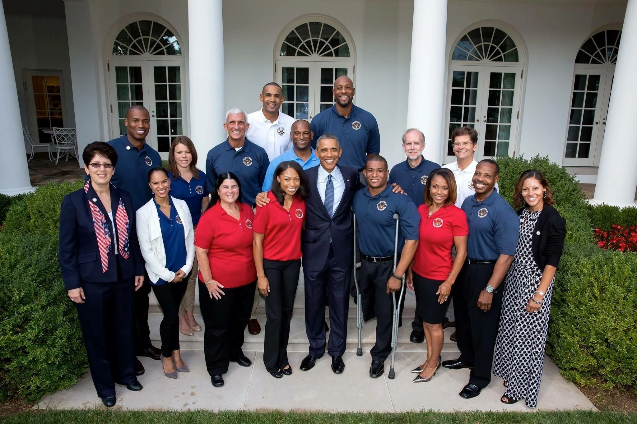 Hertling and group of Council on Fitness, Sports, and Nutrition (2014–2017) members with President Barack Obama standing on the steps outside the White House, posing for a photo.