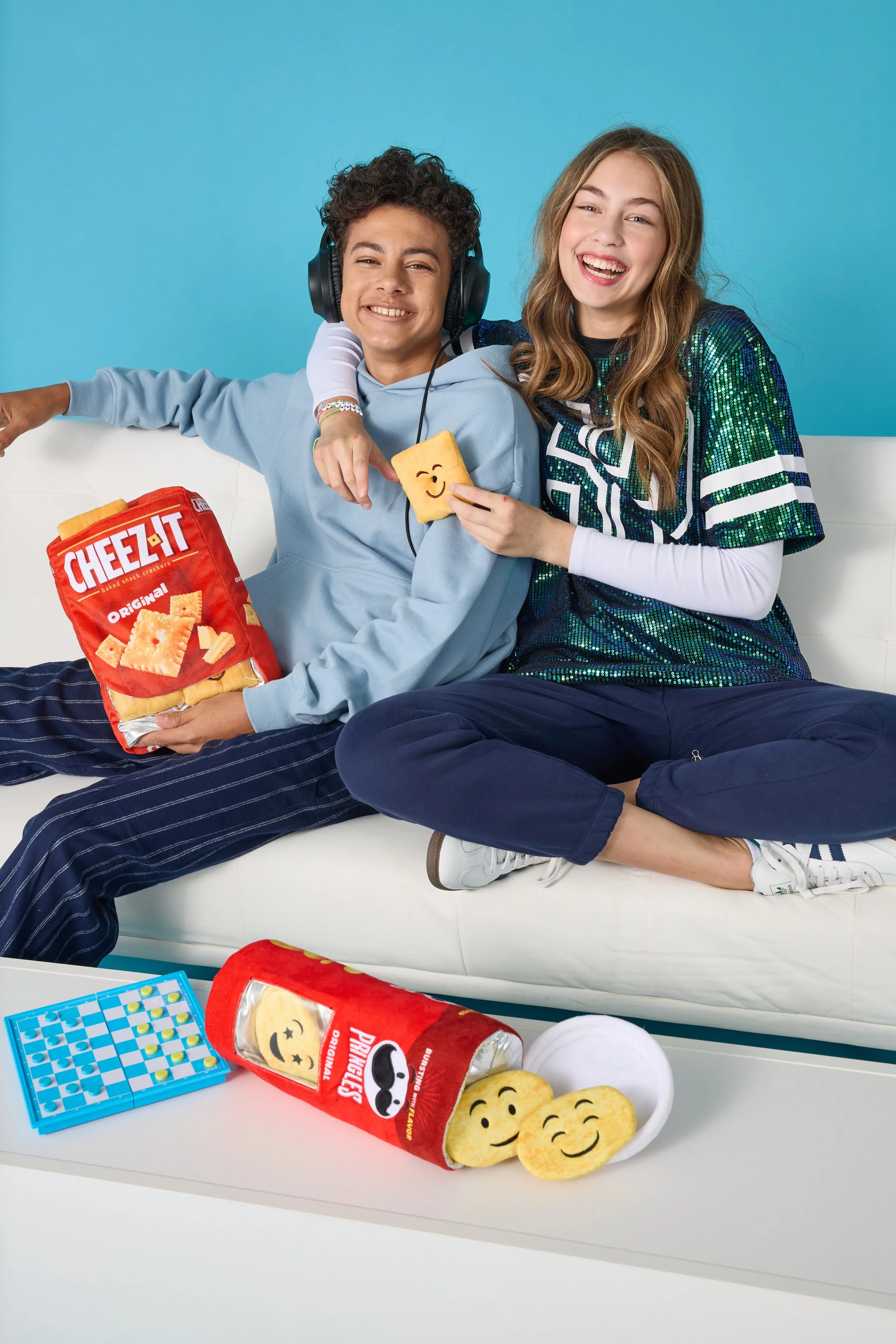 780-4575 CHEEZ-IT PACKAGING PLUSH LS 0211.jpg