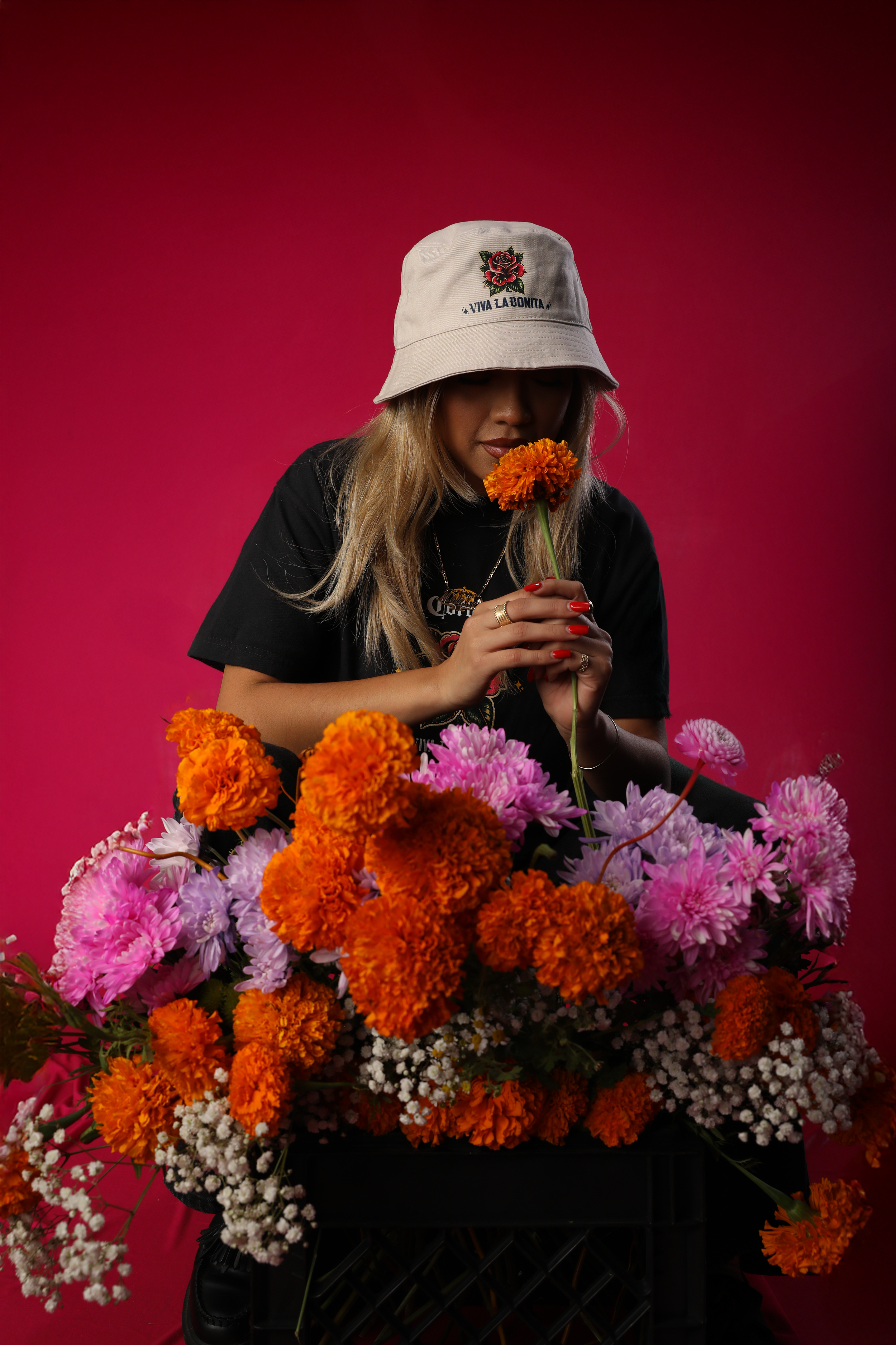 Bucket-Hat-Rose---Wide---Flowers.png