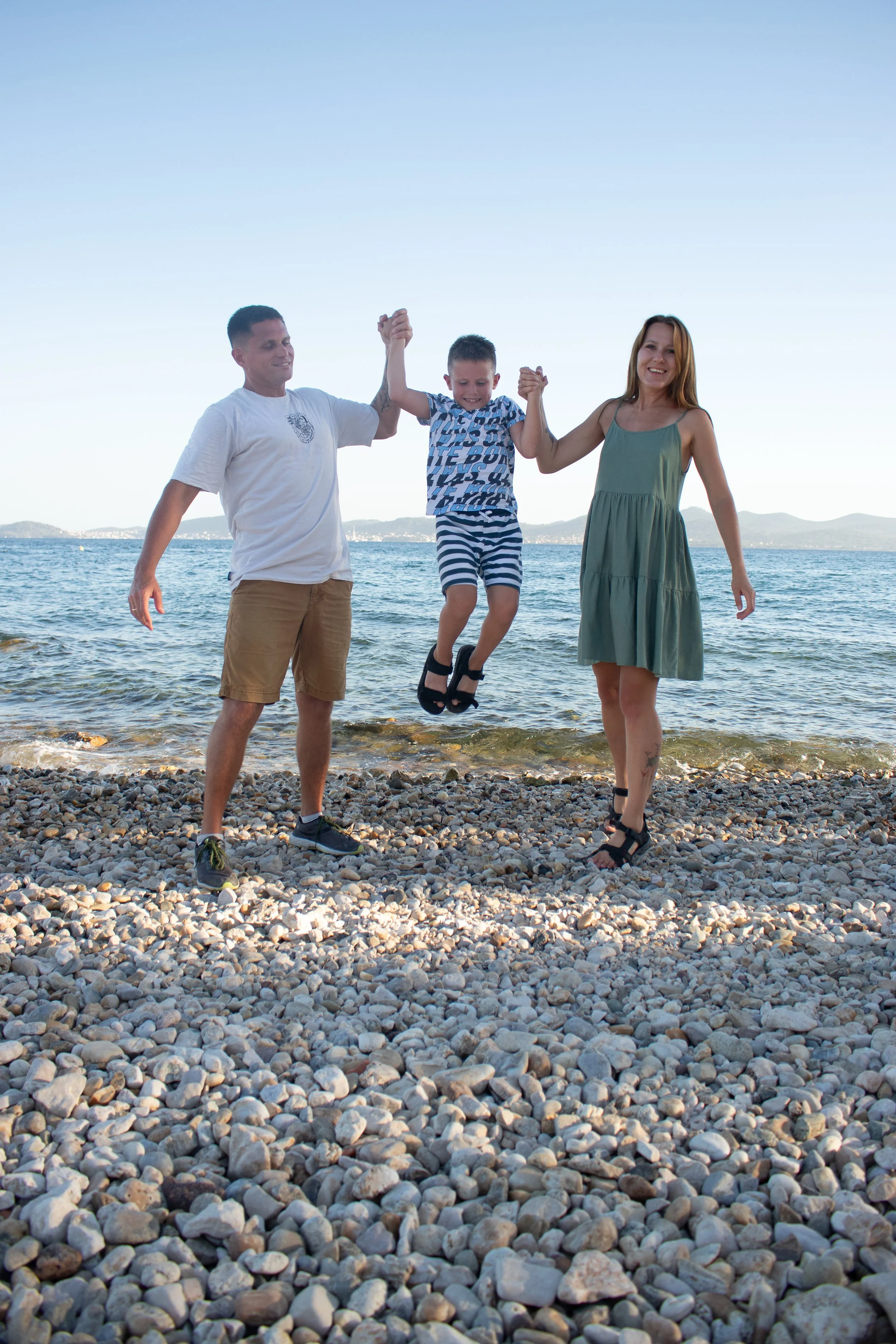 family photoshoot in Zadar at sunset on the beach