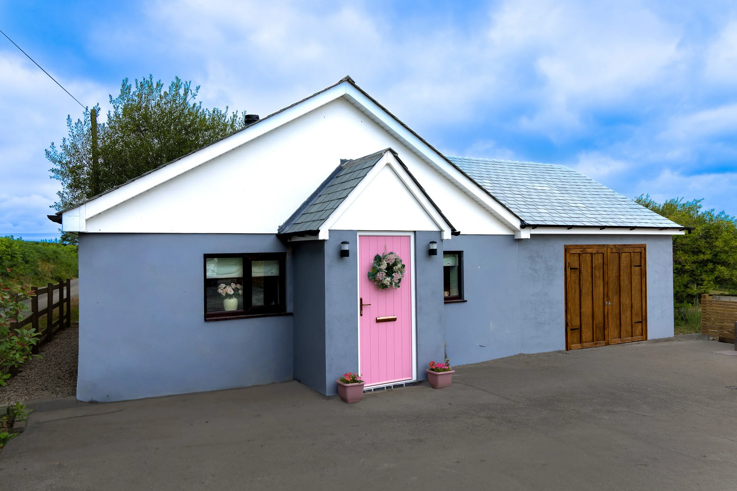 Grey-Cottage.jpg