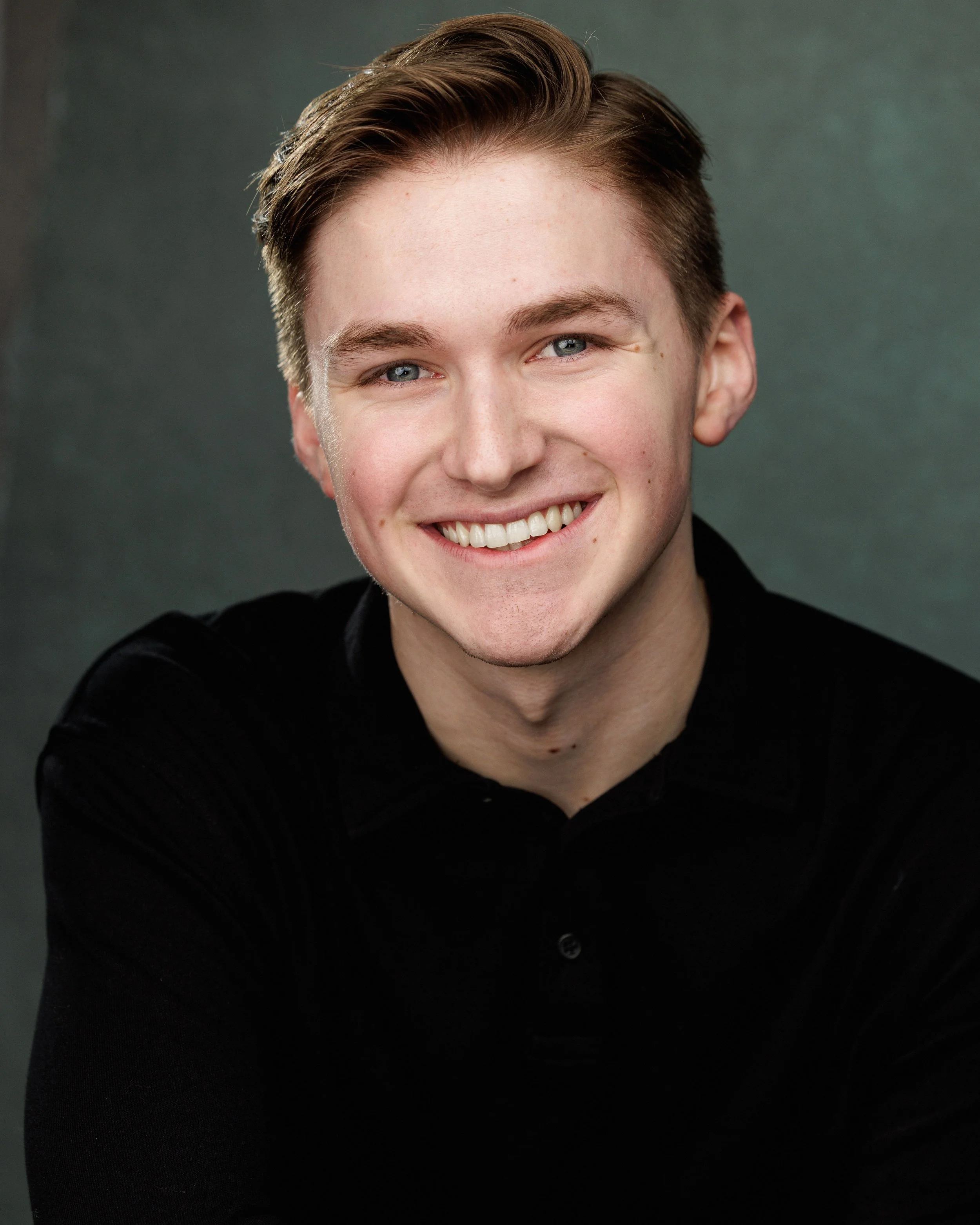 Charlie Barnard Headshot.jpeg