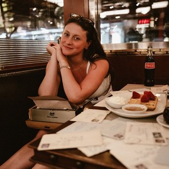 Interview: Samantha Streit - Letters to Joan – A Lovely New Play