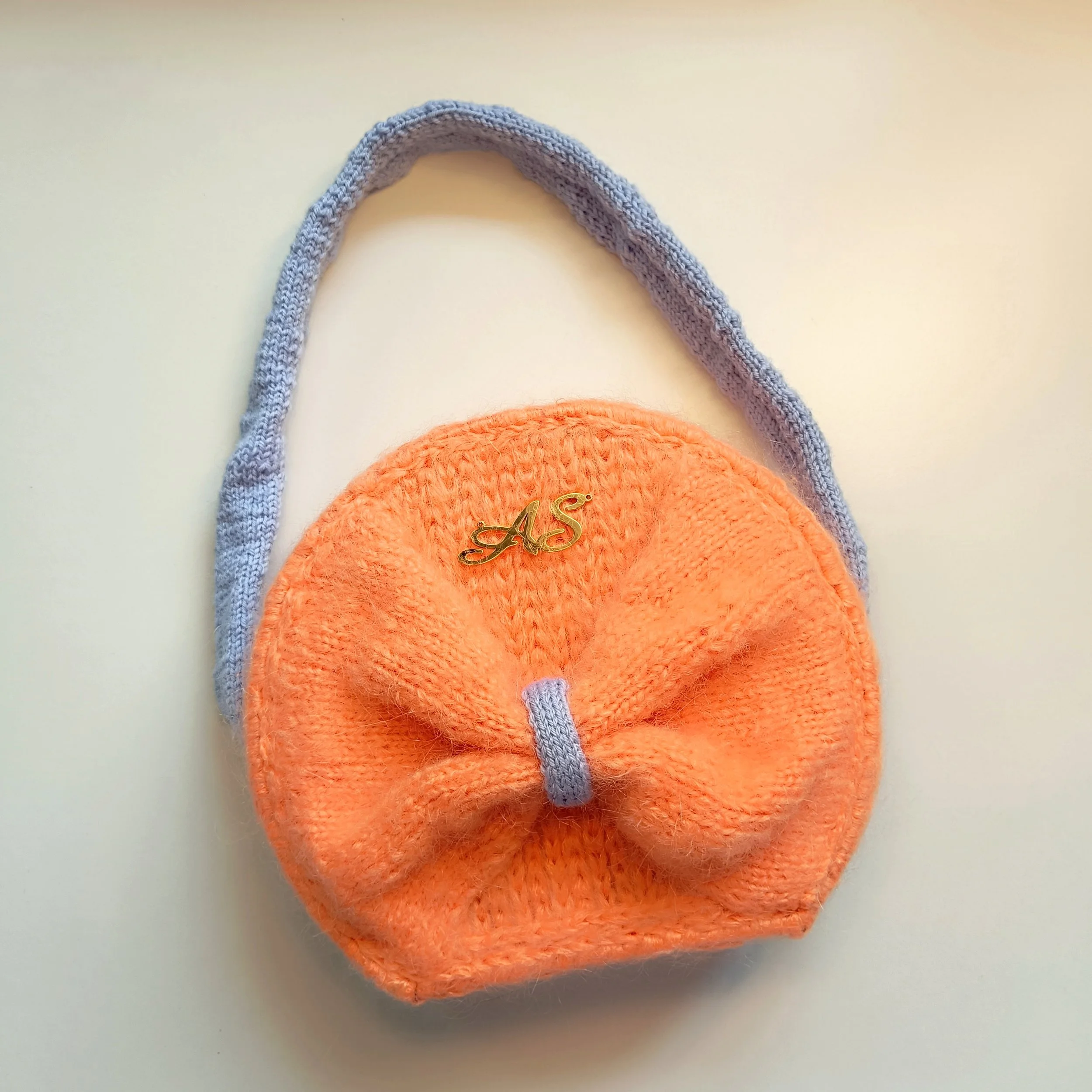 Peach Bow