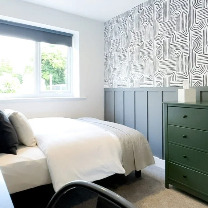 Freshly completed bedroom ready for modern living. Clean finishes, bold feature wall and a calm, comfortable space designed for everyday living.

#propertydevelopment #propertyrefurbishment #hmouk #hmodesign #propertyrenovation #bedroomdesign #interi