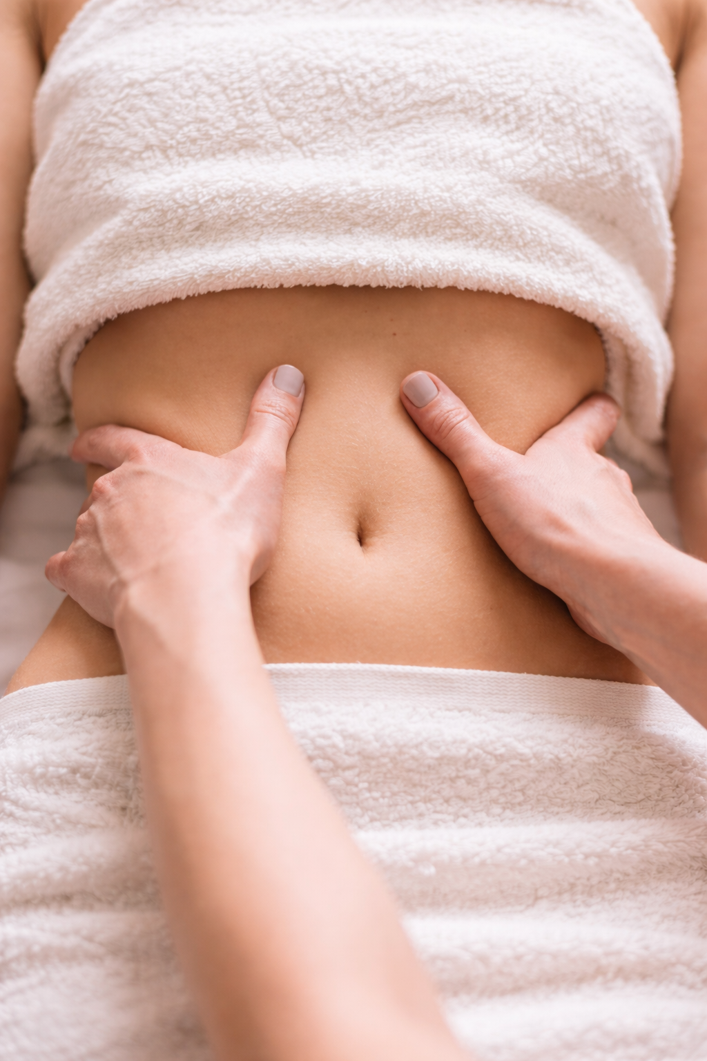 Professional buikmassage behandeling in Almere voor ontspanning en betere spijsvertering