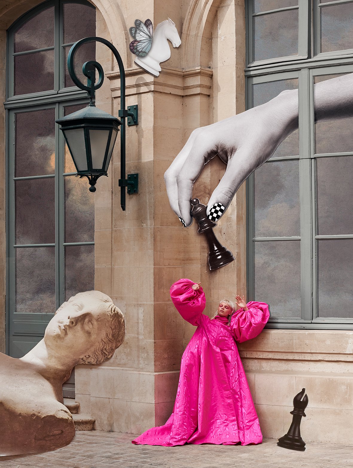 Chess Girl
Set within a dreamlike Paris, Chess Girl explores power, chance and transformation. Monumental chess pieces, classical sculpture and couture merge into a surreal composition where reality and fantasy coexist.