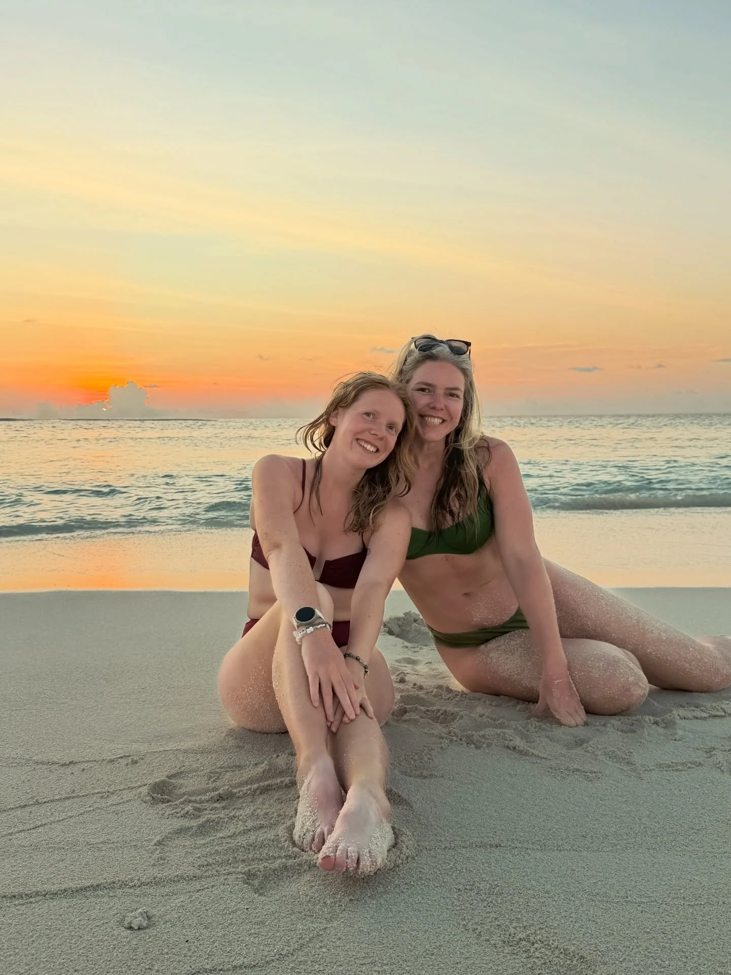 These two girls who allegedly have jobs but always seem to be on vacation 😇

Photo by @scott.brads 

#travelgram #friendsshipgoals #girlstrip #maldiveslovers #beachy