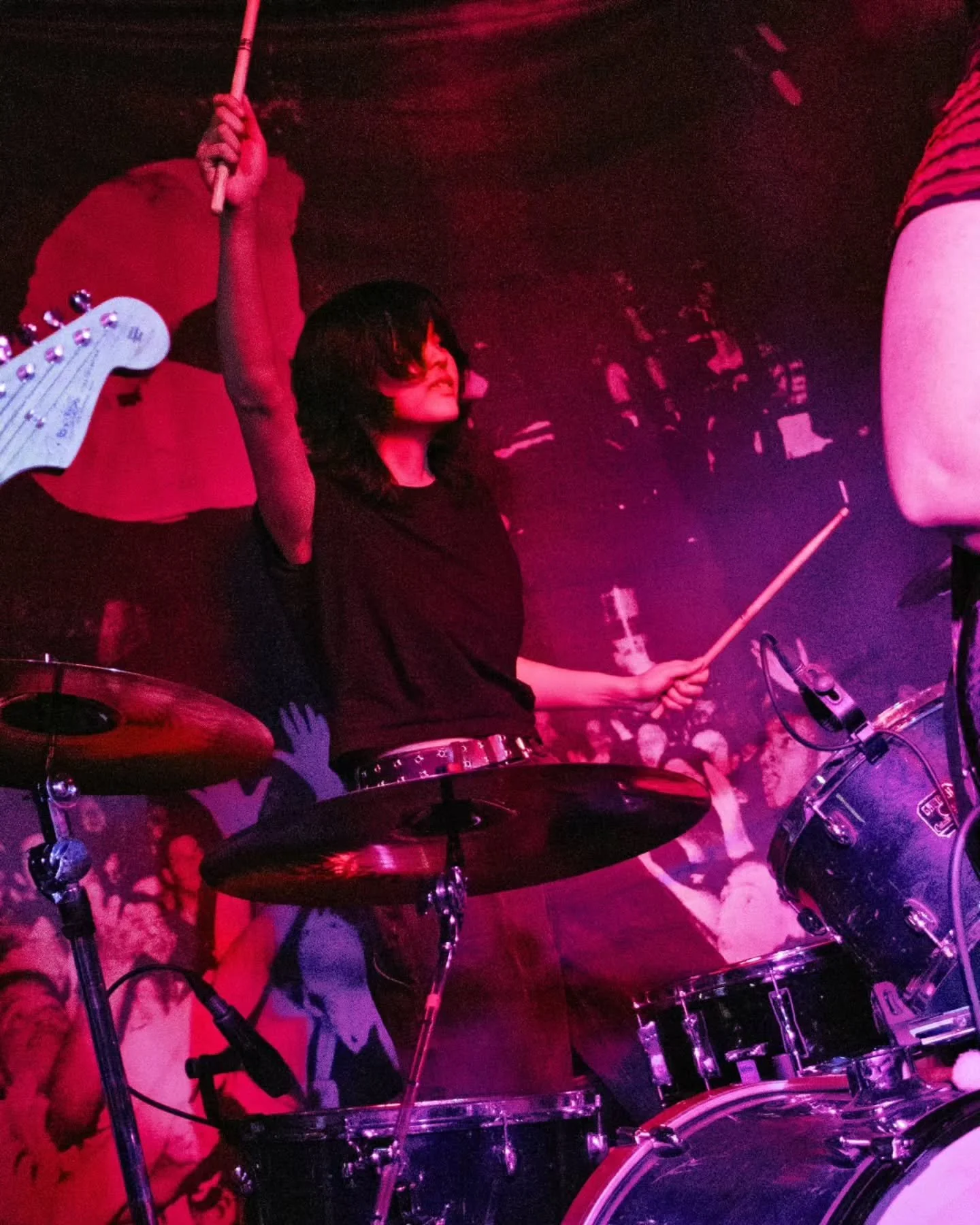 first ever @meneithermusic show last week // thanks for the love ❤️&zwj;🔥