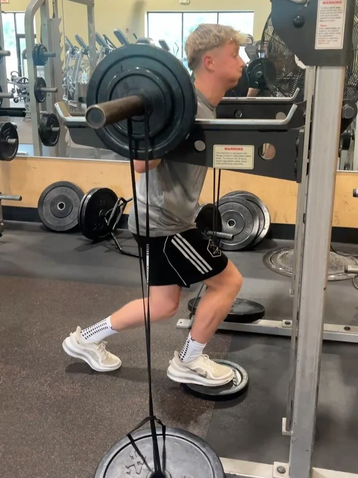 Some clips brought to you by @ryan_mitchell300 . Not captured: 5yd sled accels, heavy leg press, DB SL hamstring bridge, weighted decline sit-ups, and calf raises.