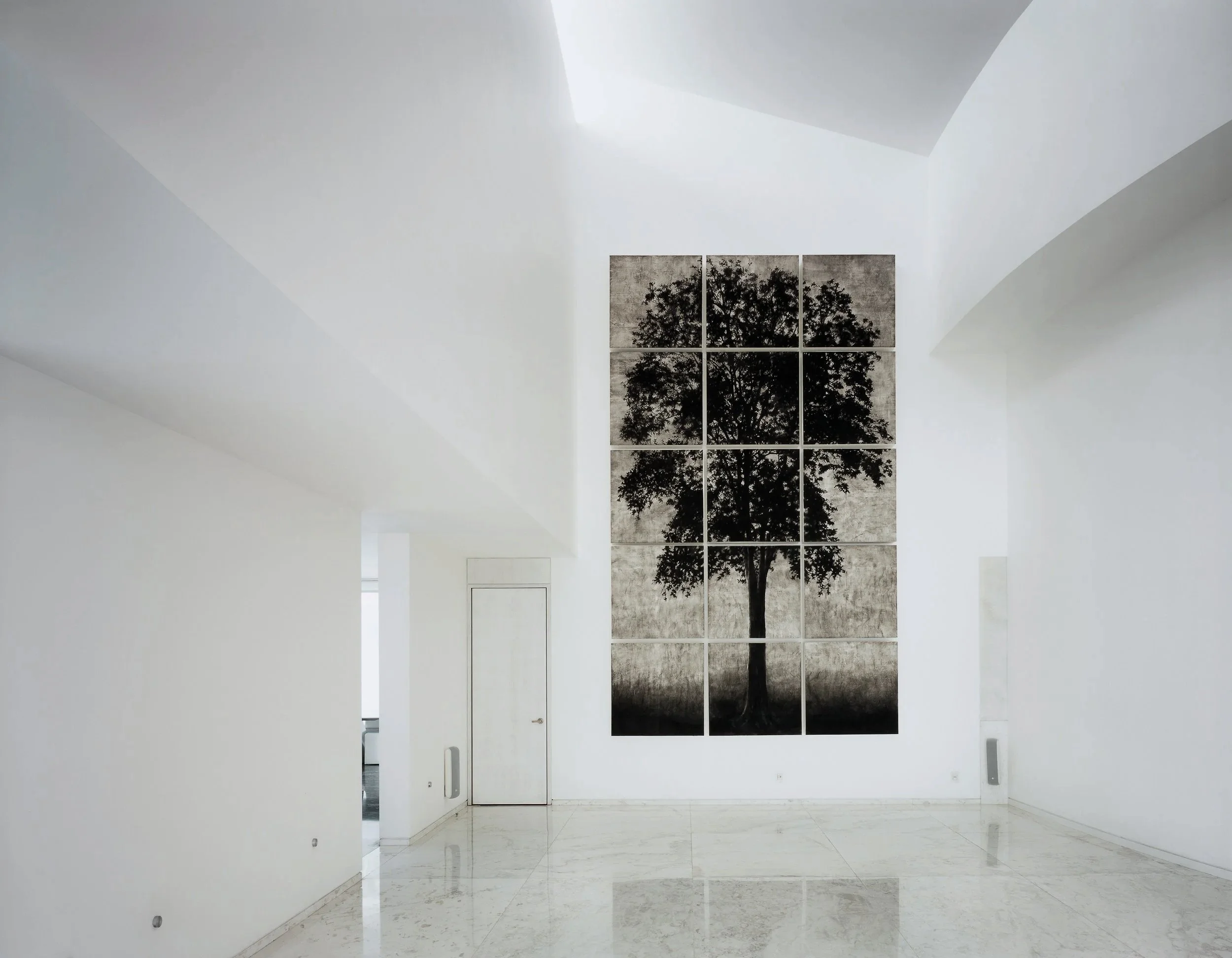 Casa Olivia by Miguel Angel Aragonés: Minimalist residential design focused on the harmony of volume, light, and private silence.
