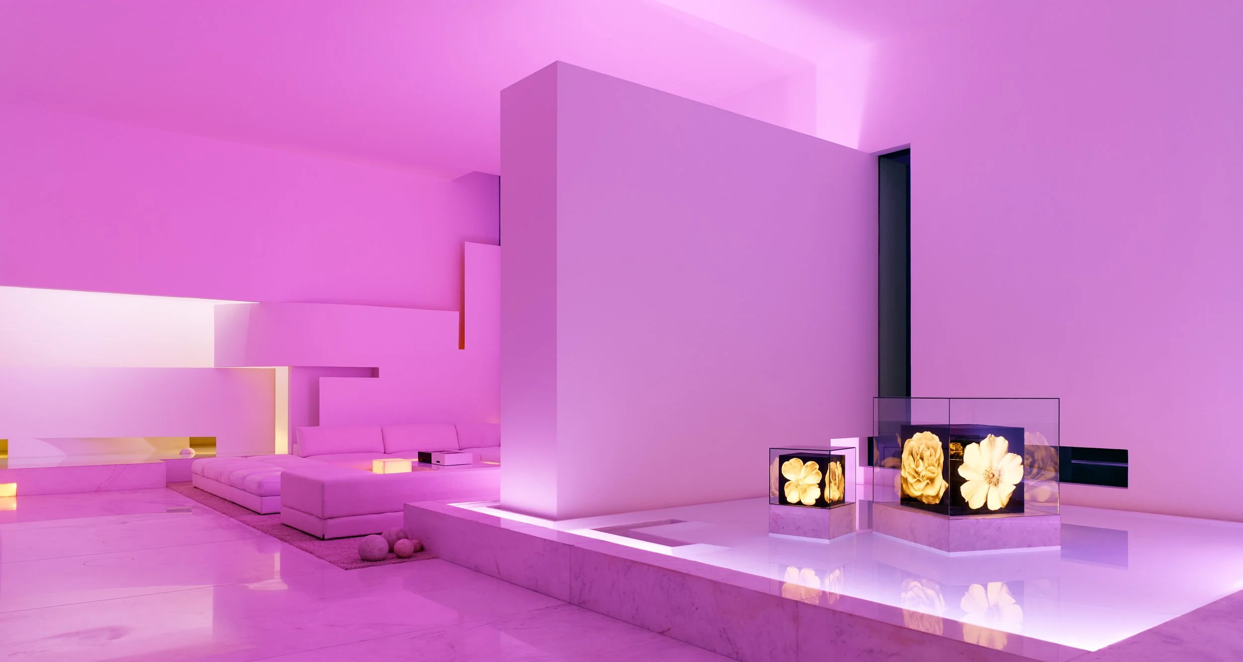 Interiores modernos con iluminación rosa y decoración minimalista, incluyendo sofás blancos, mesas con flores y objetos decorativos de inspiración artística.