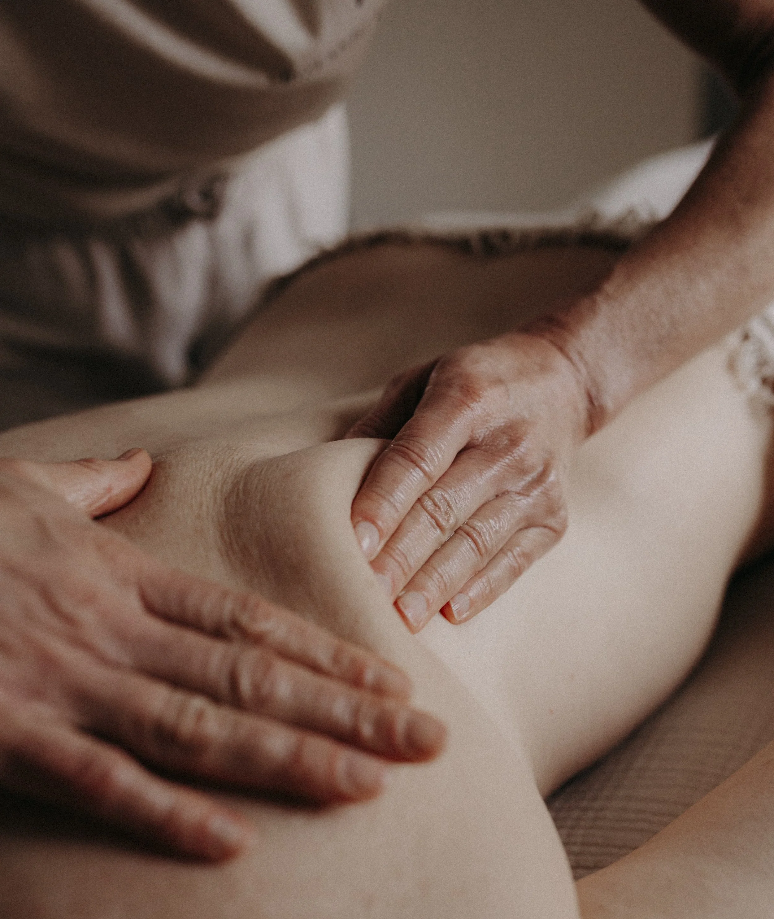 Massage bien-être réalisé chez Botanic Flow à Ohey près de Namur, Ciney, Huy et Andenne