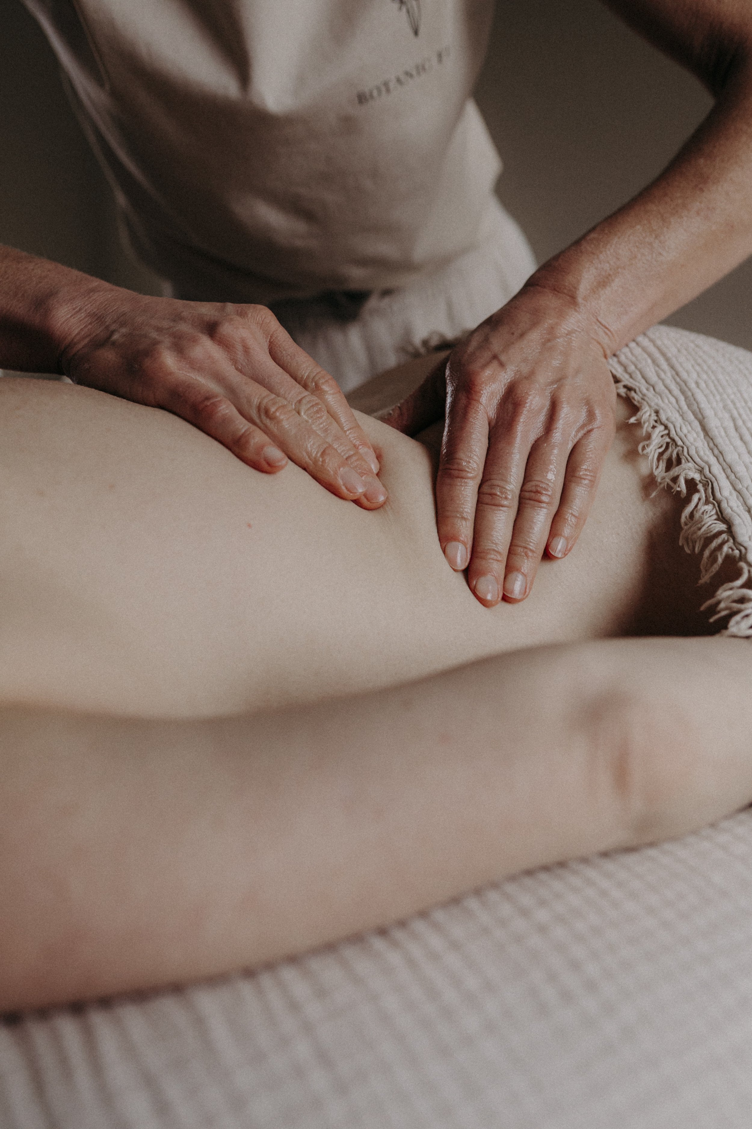 Massage relaxant réalisé par Pauline Botanic Flow à Ohey